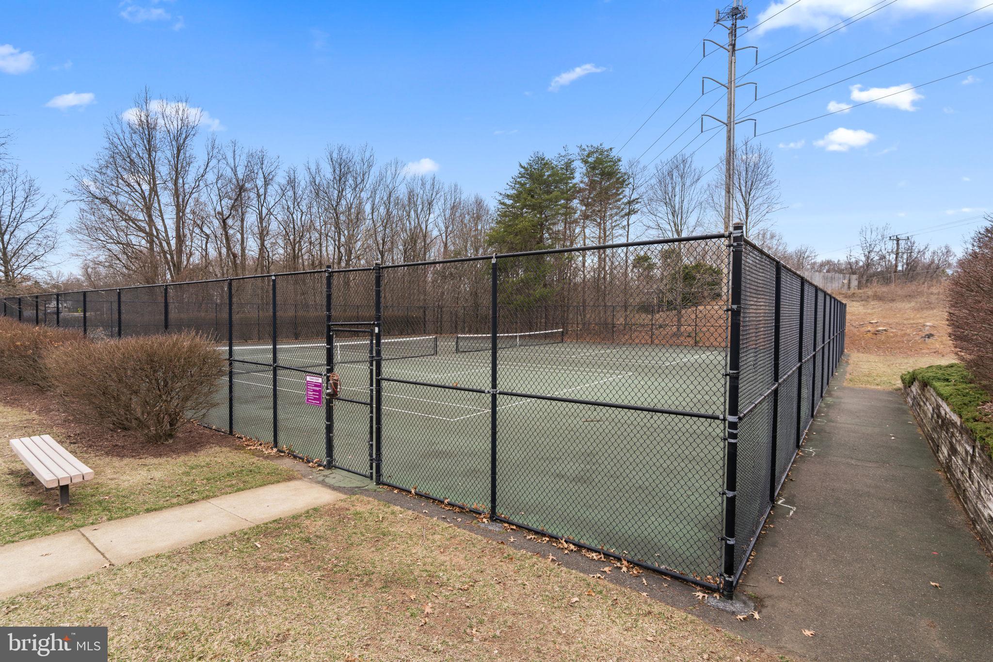 ISLAND CREEK - Residential