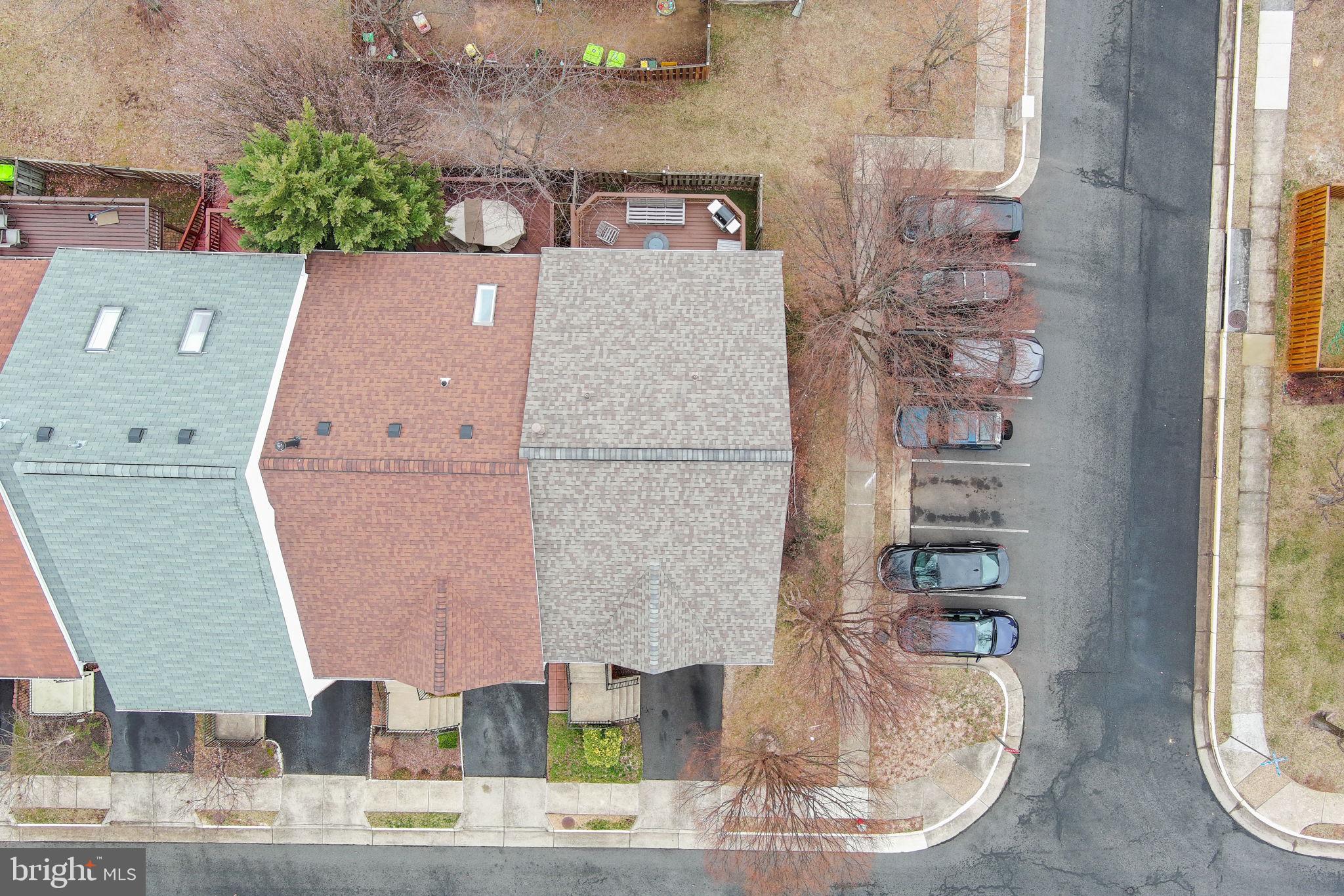 ISLAND CREEK - Residential