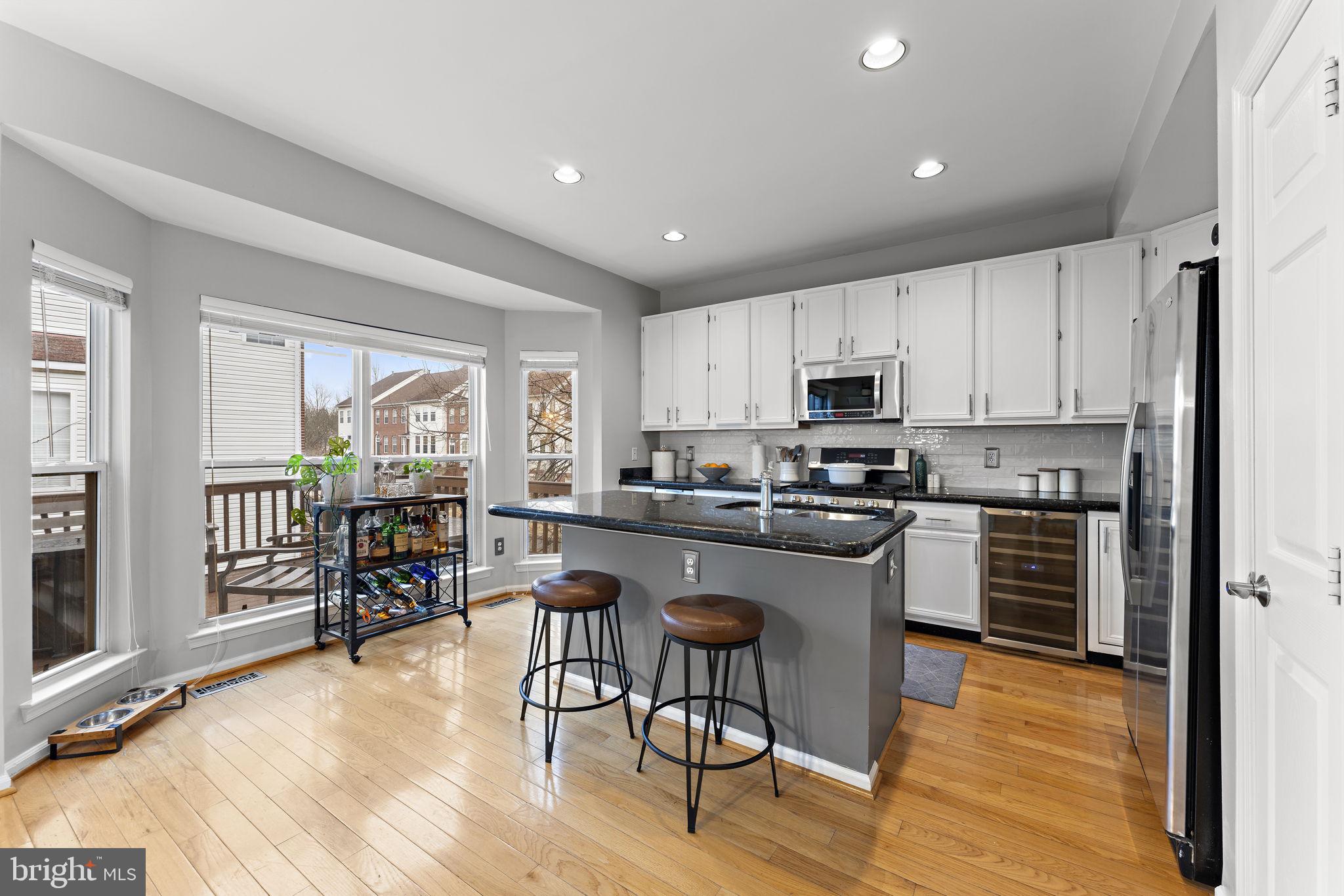 ISLAND CREEK - Residential