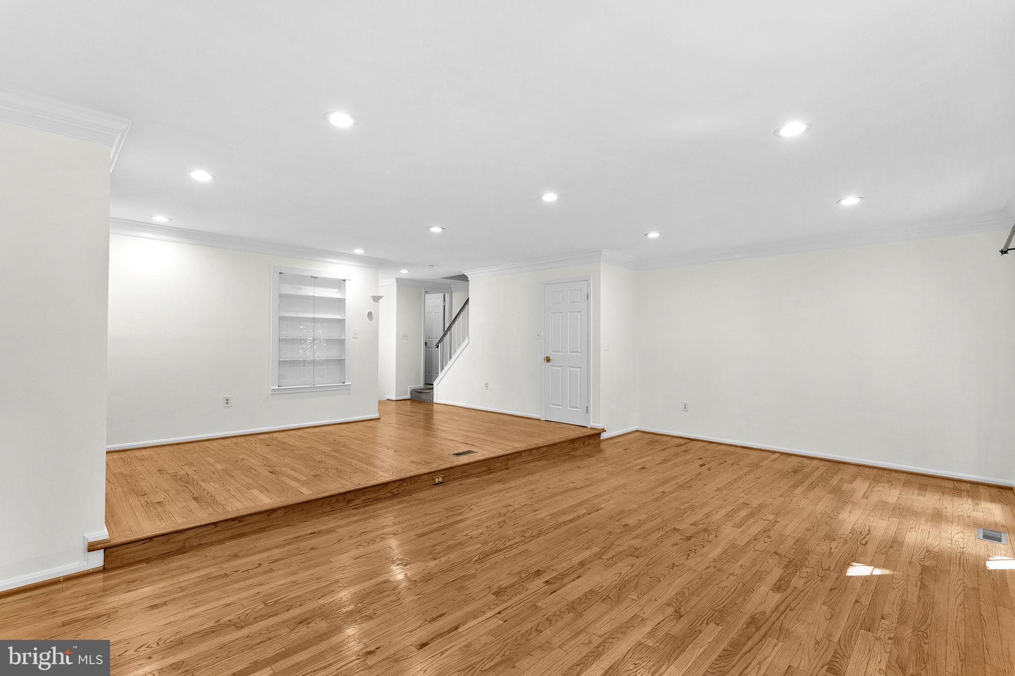 7877 PAINTED DAISY DRIVE