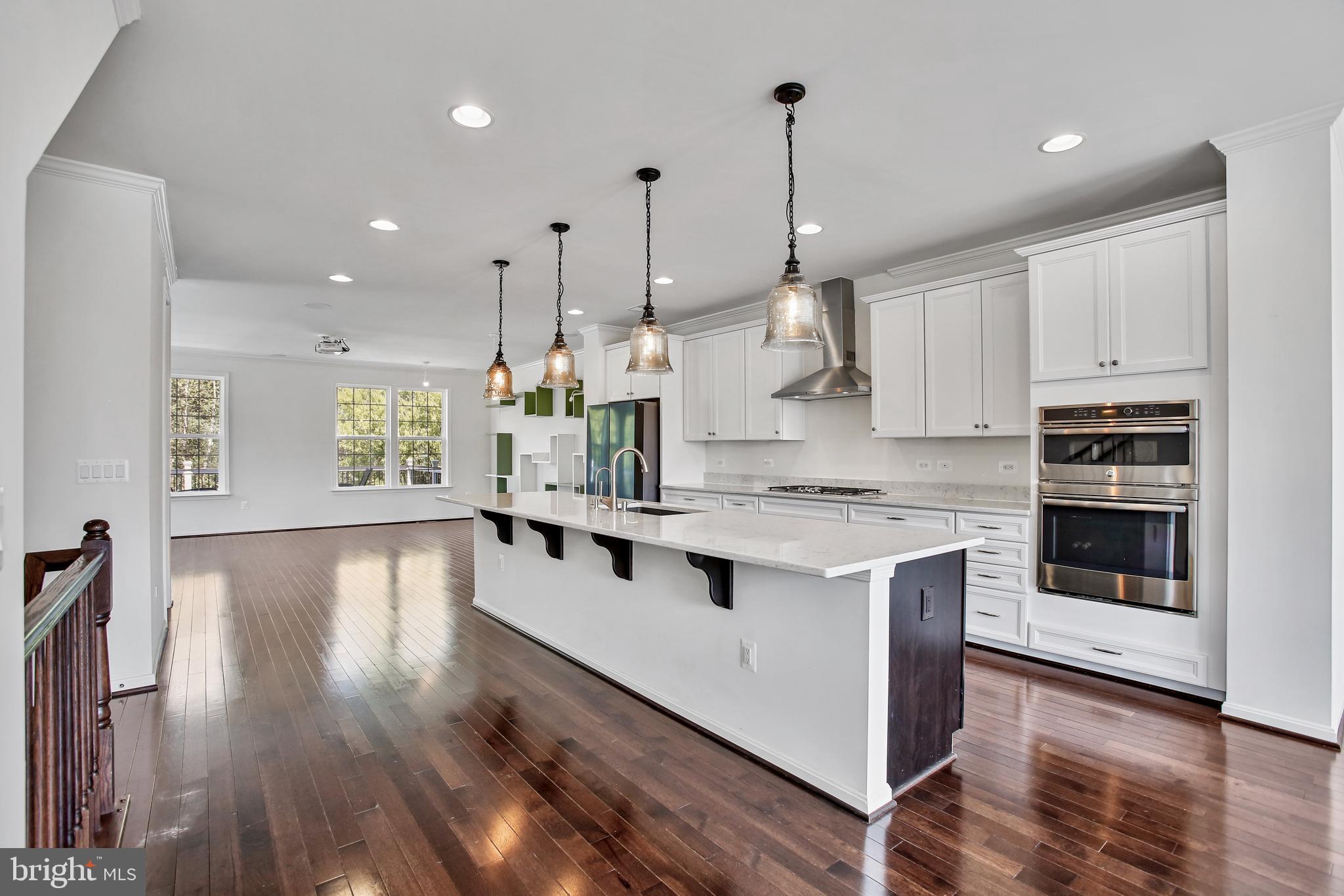 ASHBURN KNOLLS - Residential