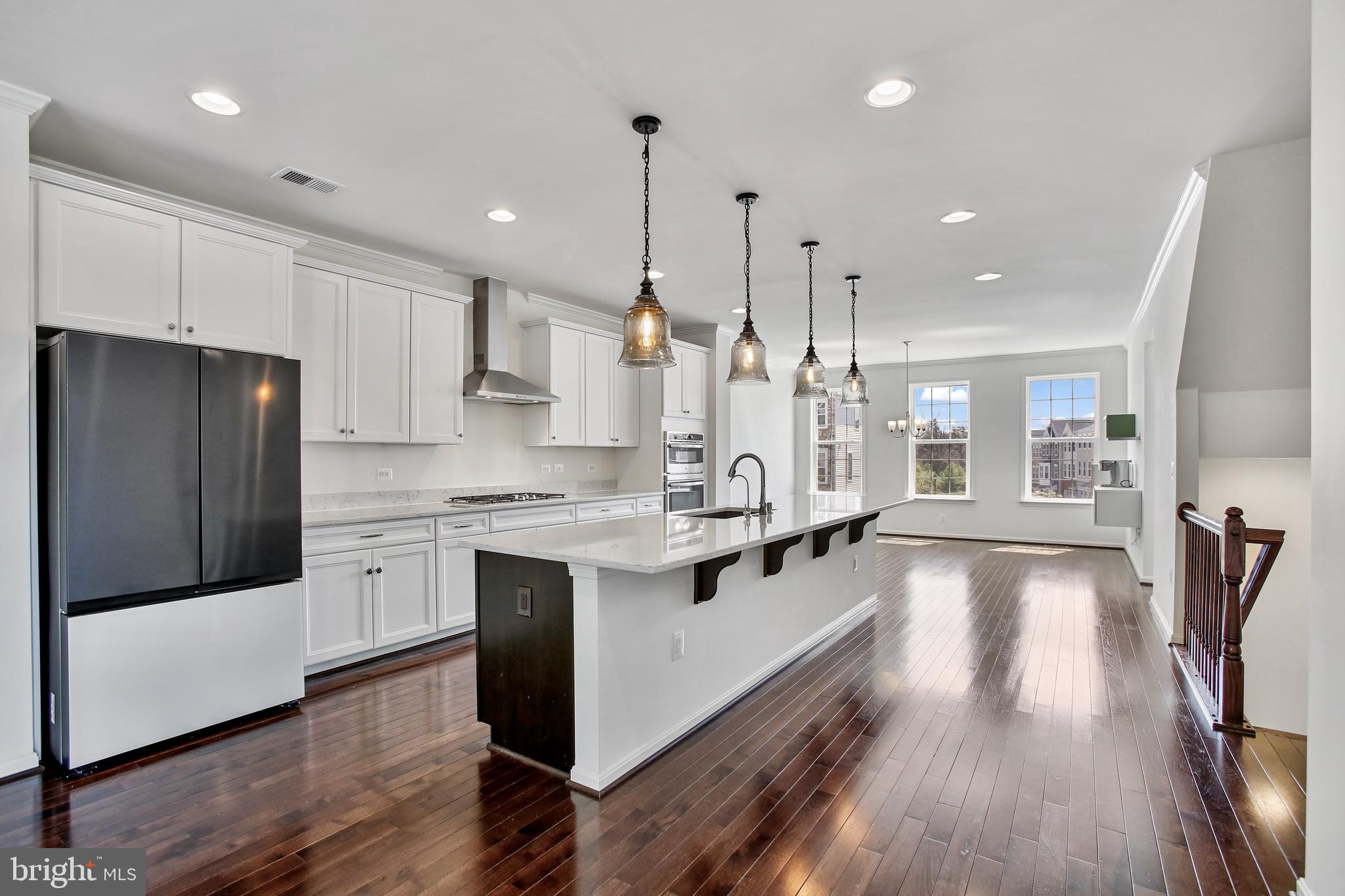 ASHBURN KNOLLS - Residential