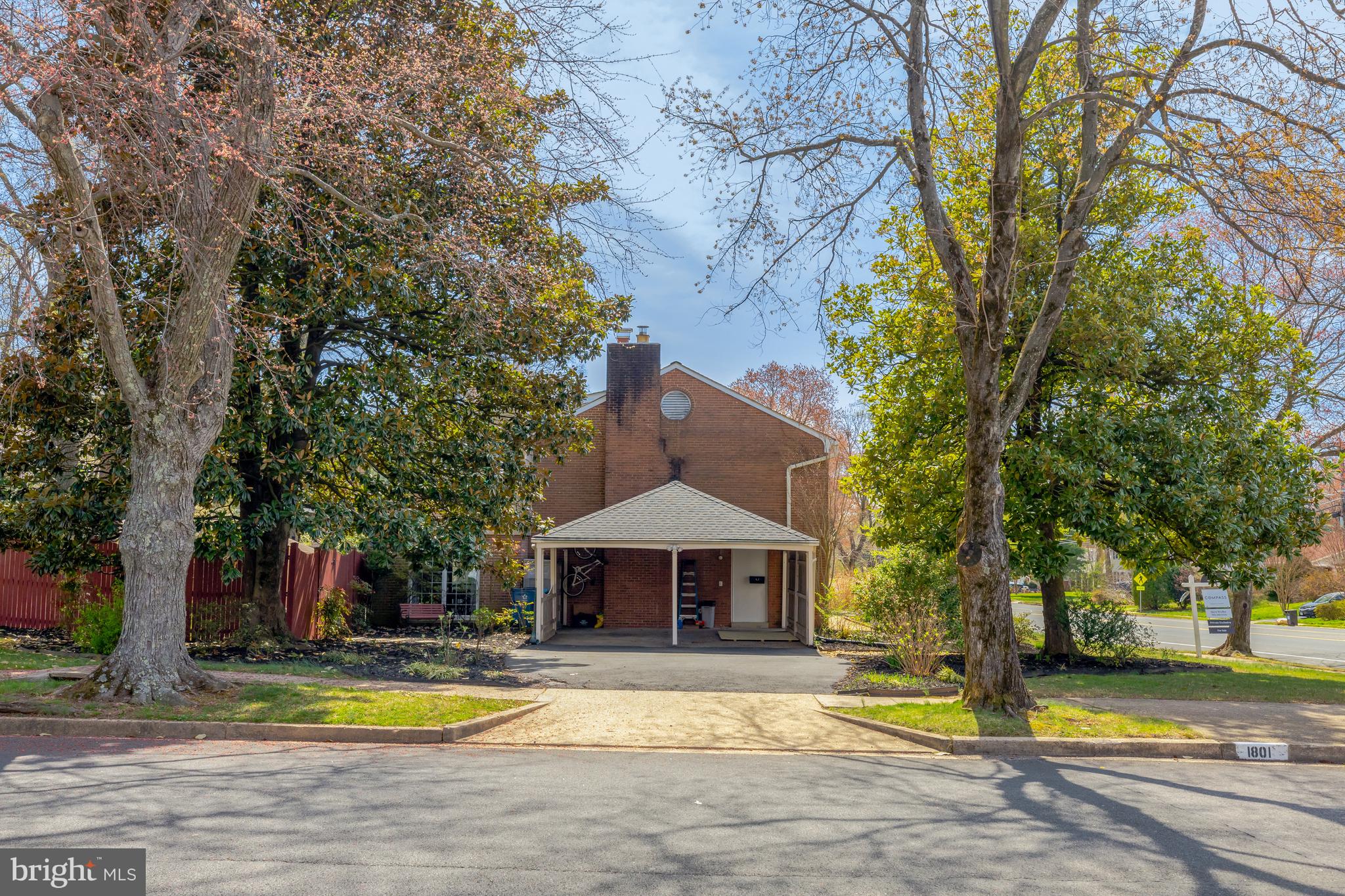 SOUTHRIDGE - Residential