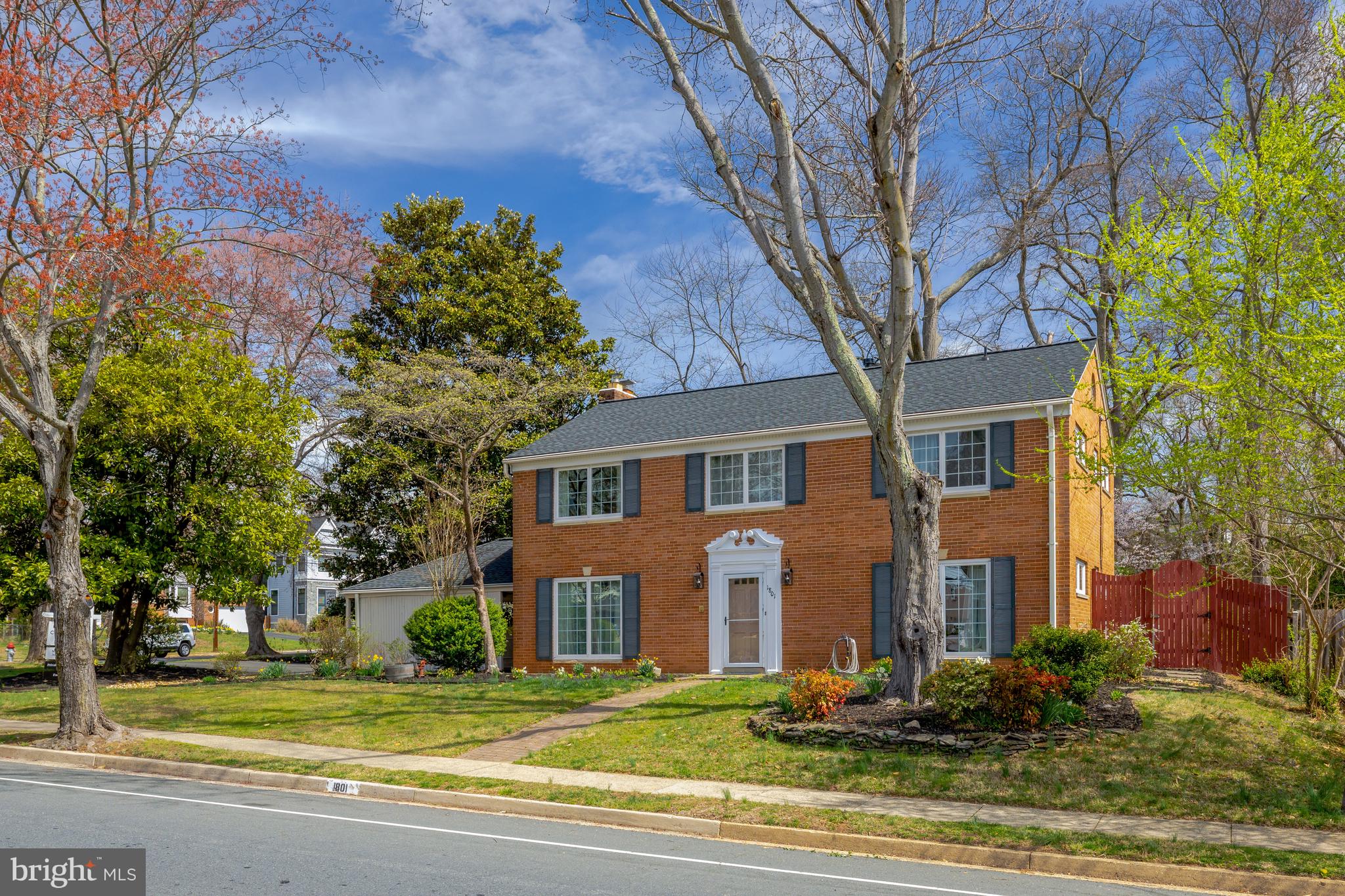 SOUTHRIDGE - Residential