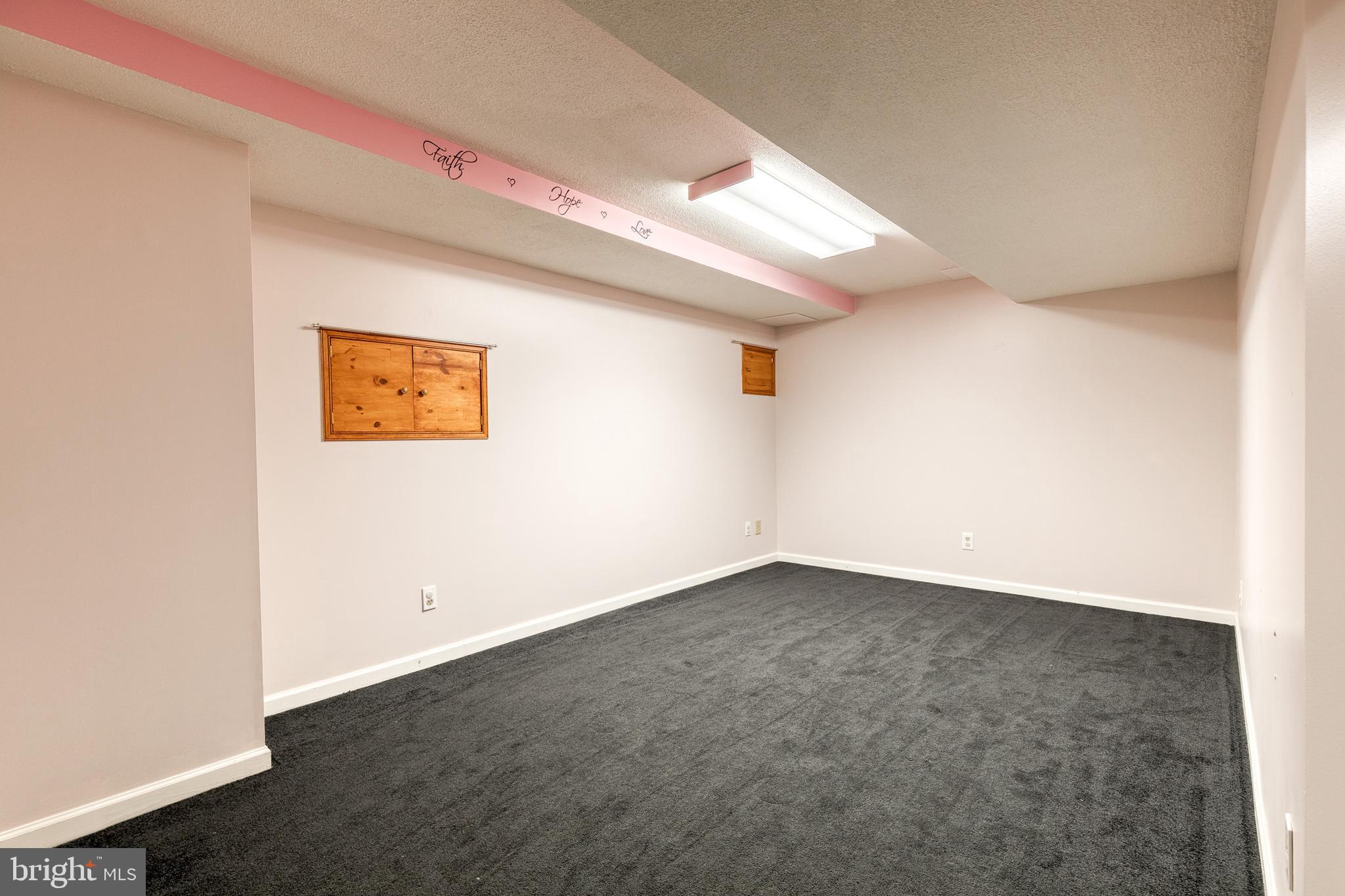 ELDERSBURG ESTATES - Residential