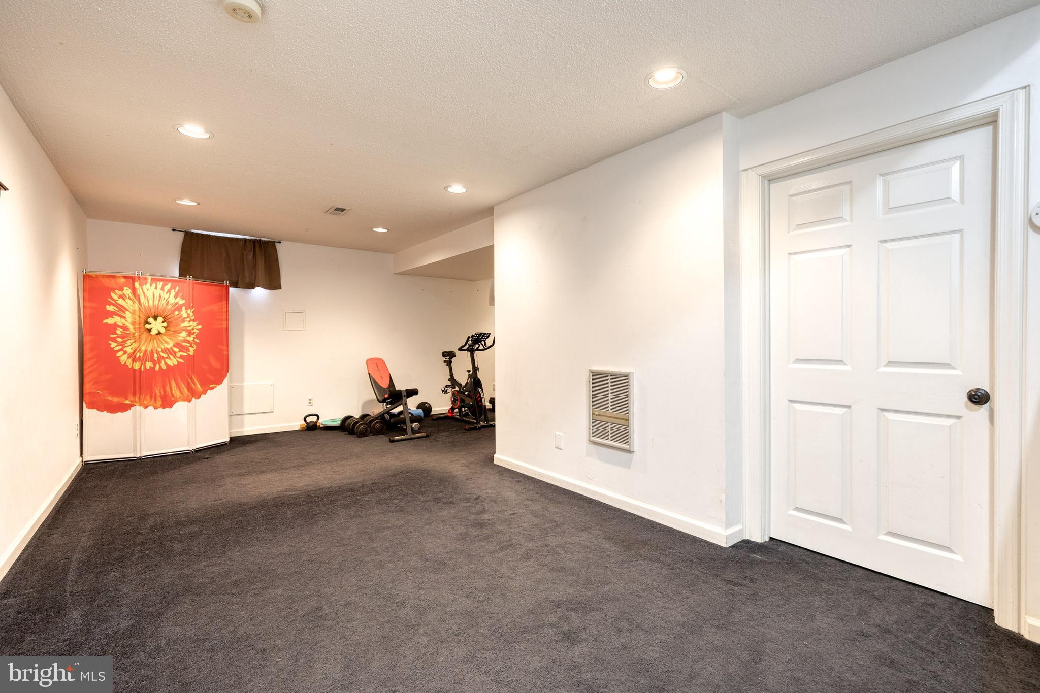 ELDERSBURG ESTATES - Residential