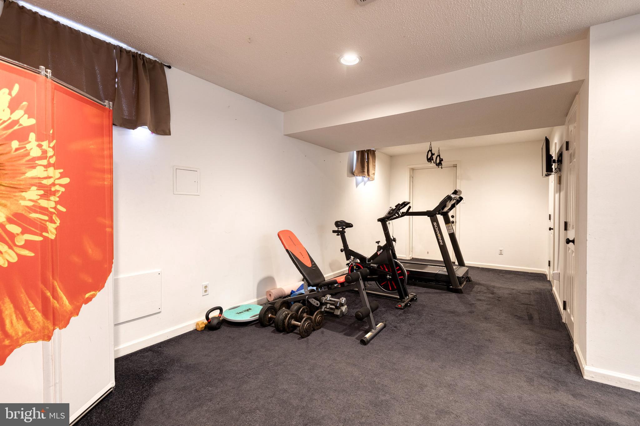 ELDERSBURG ESTATES - Residential