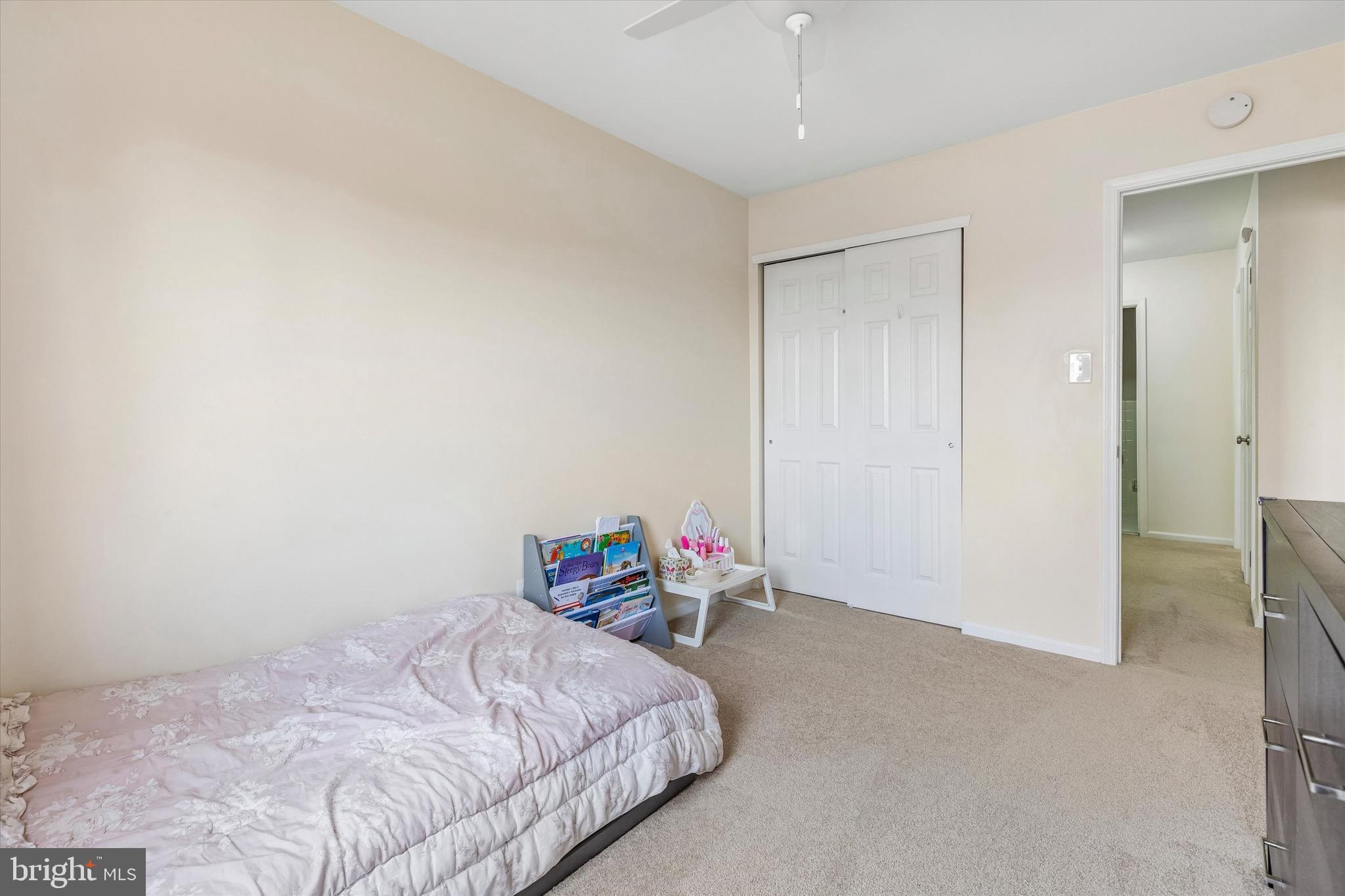 OXFORD OF BLUE BELL - Residential