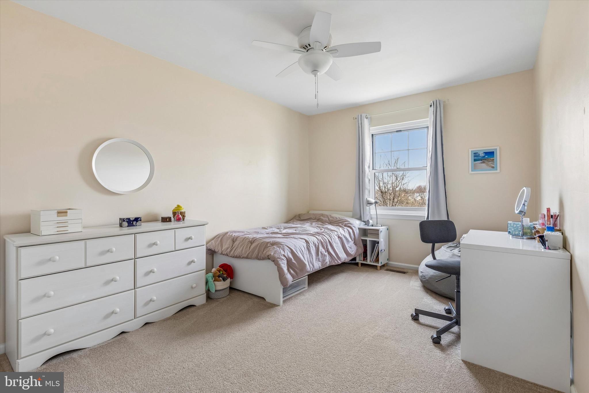 OXFORD OF BLUE BELL - Residential