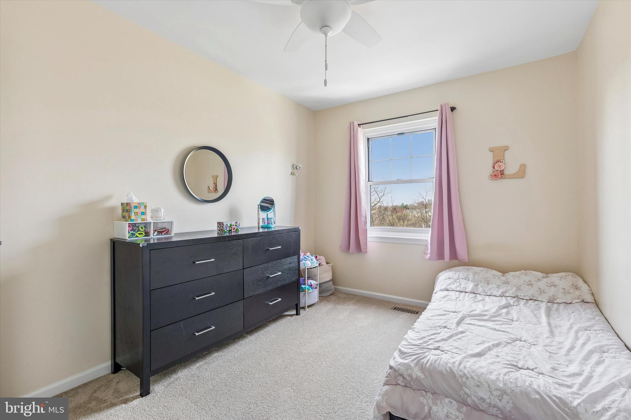 OXFORD OF BLUE BELL - Residential