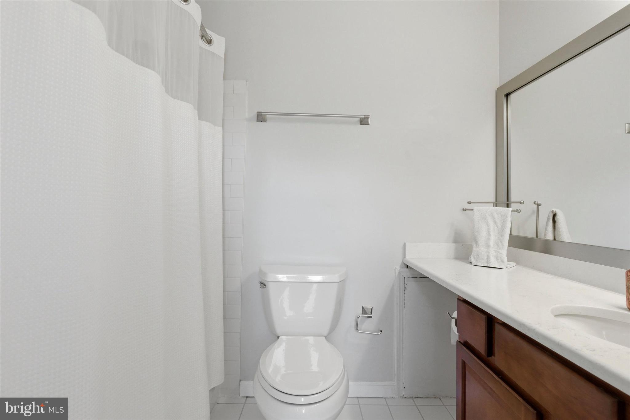 OXFORD OF BLUE BELL - Residential