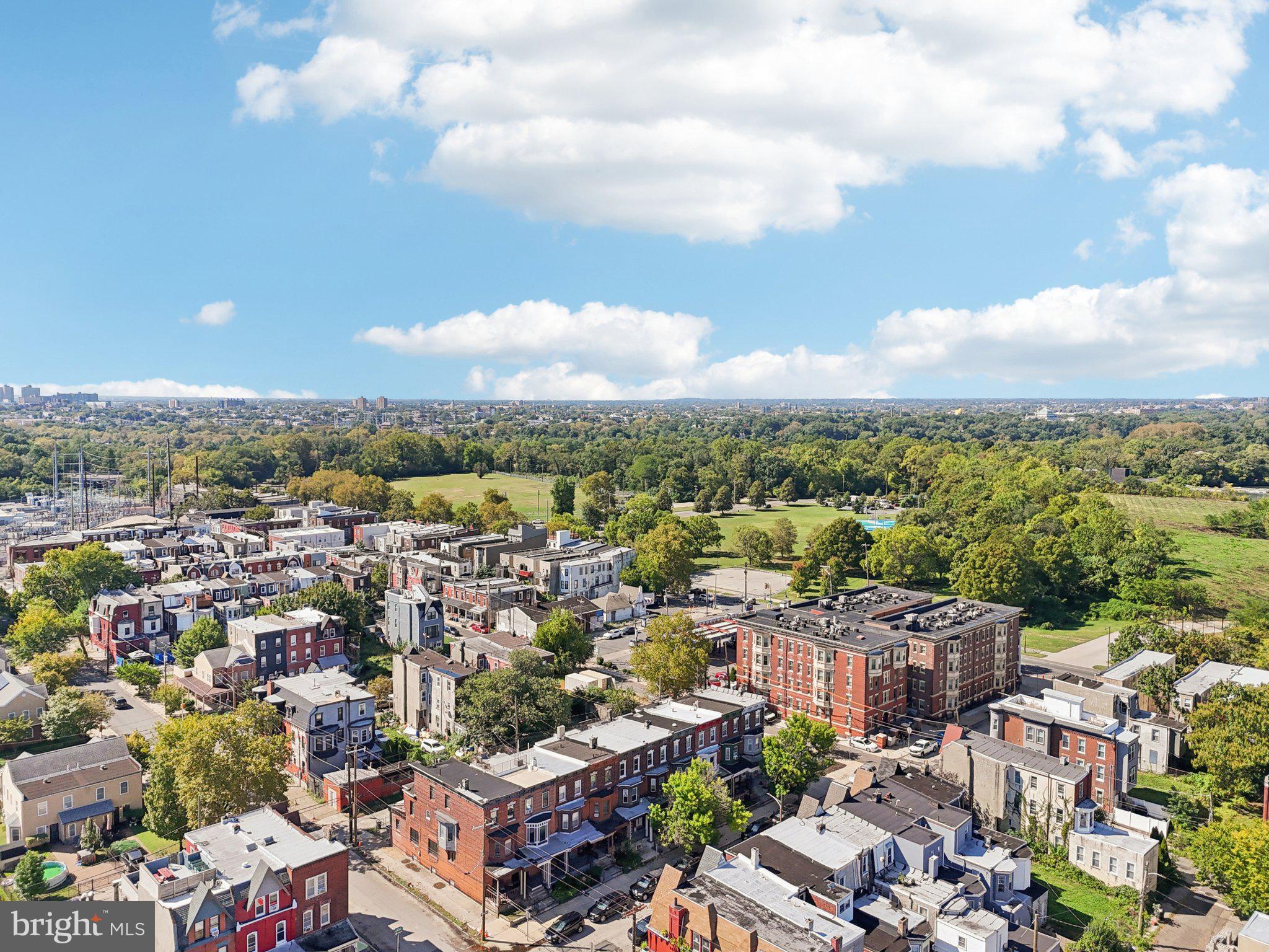 STRAWBERRY MANSION - Residential
