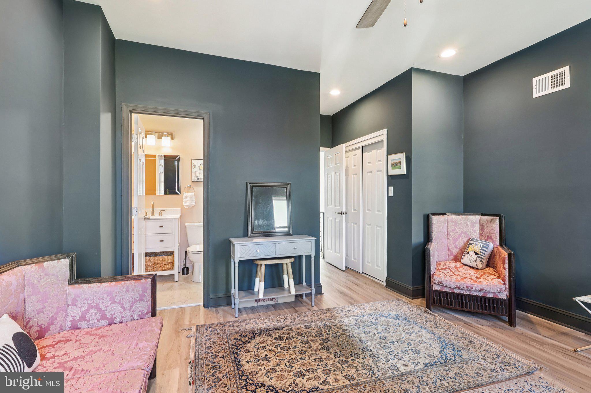 STRAWBERRY MANSION - Residential