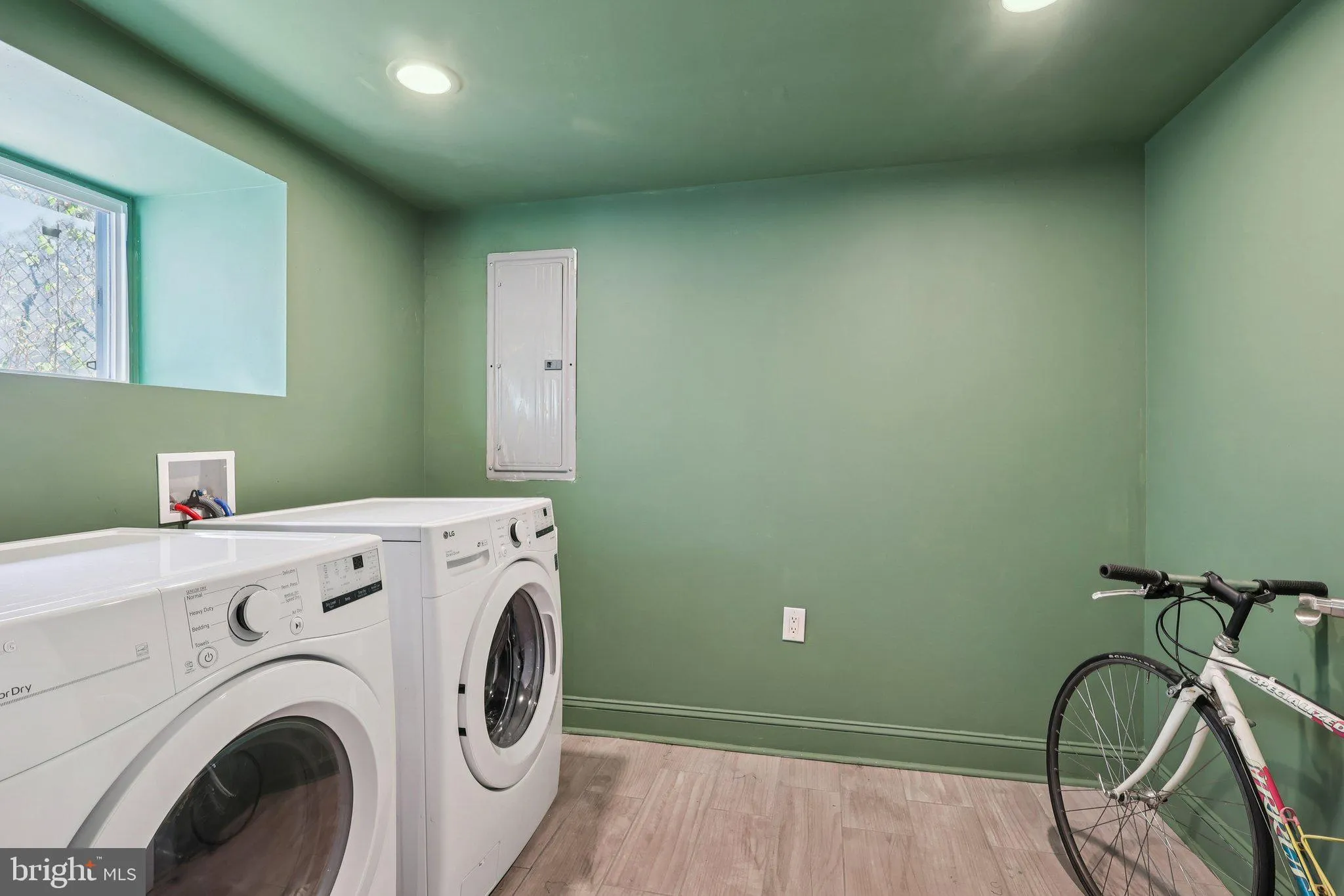 Philadelphia, Pennsylvania 19121, United States, 5 Bedrooms Bedrooms, ,4 BathroomsBathrooms,Residential,Active,217380