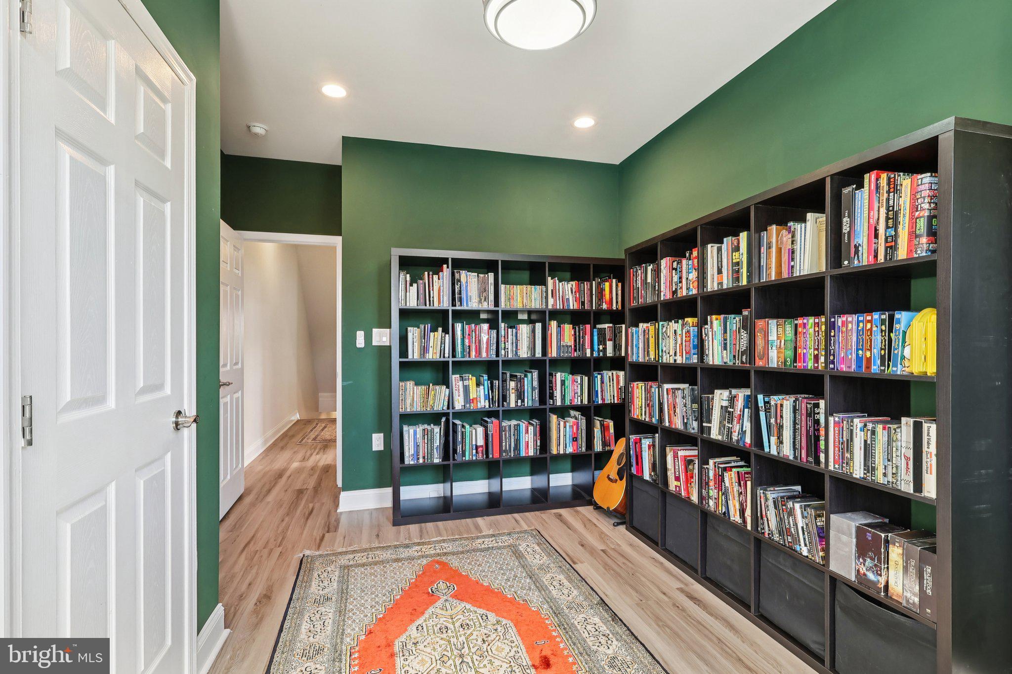 STRAWBERRY MANSION - Residential