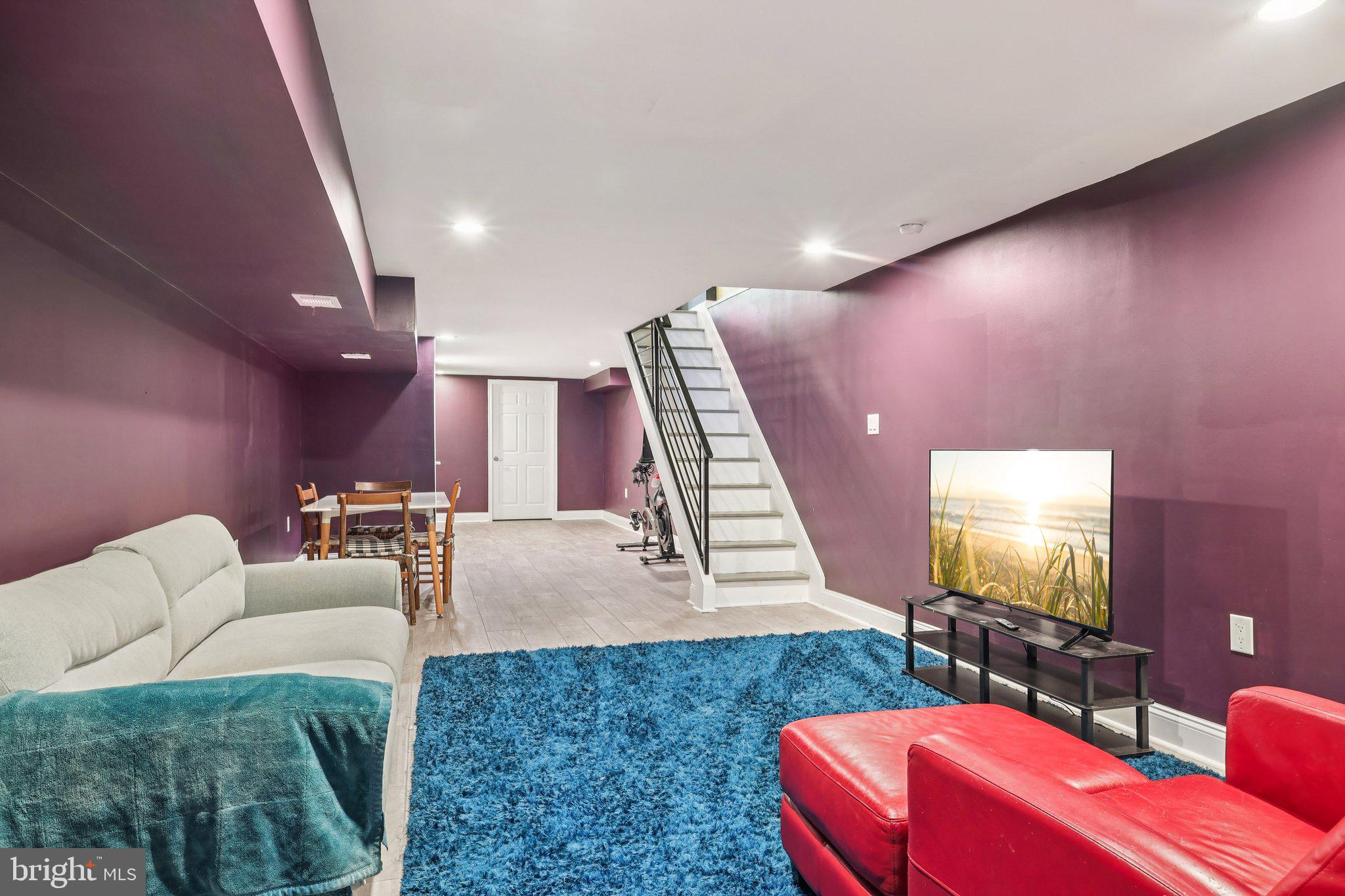 STRAWBERRY MANSION - Residential