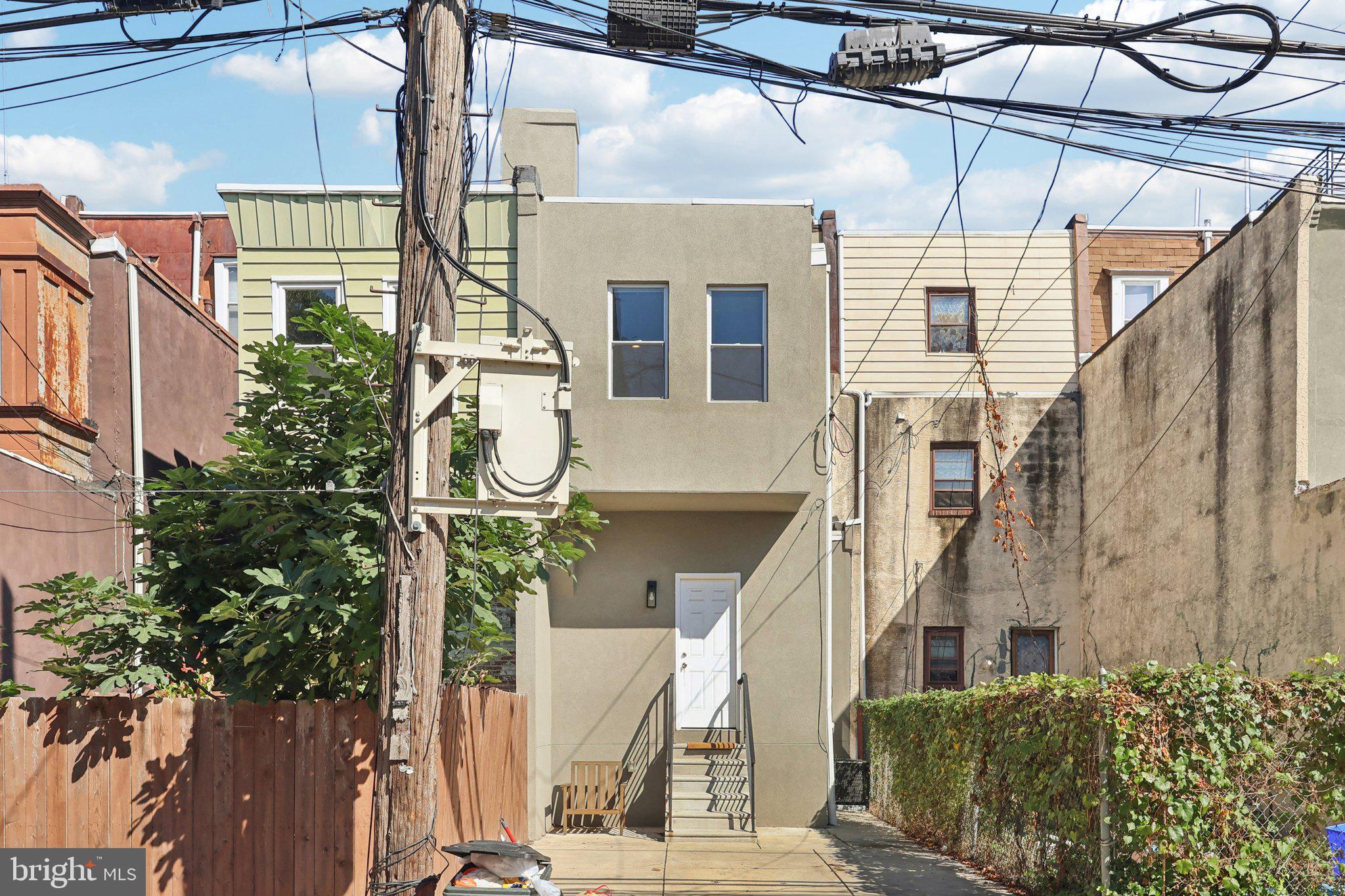 STRAWBERRY MANSION - Residential