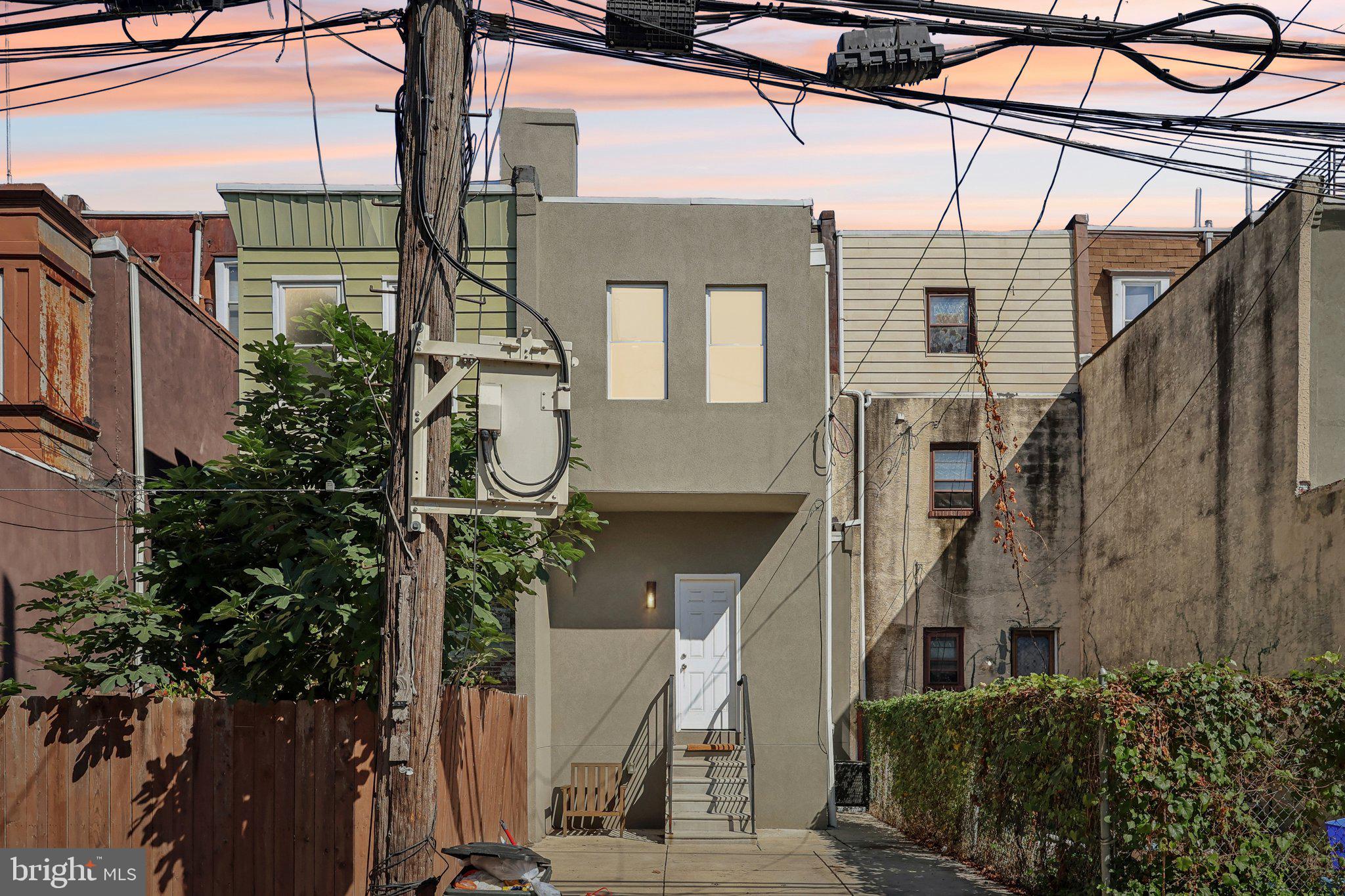 STRAWBERRY MANSION - Residential