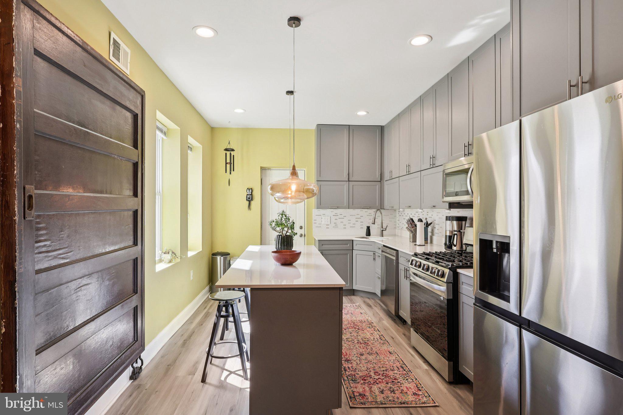 STRAWBERRY MANSION - Residential