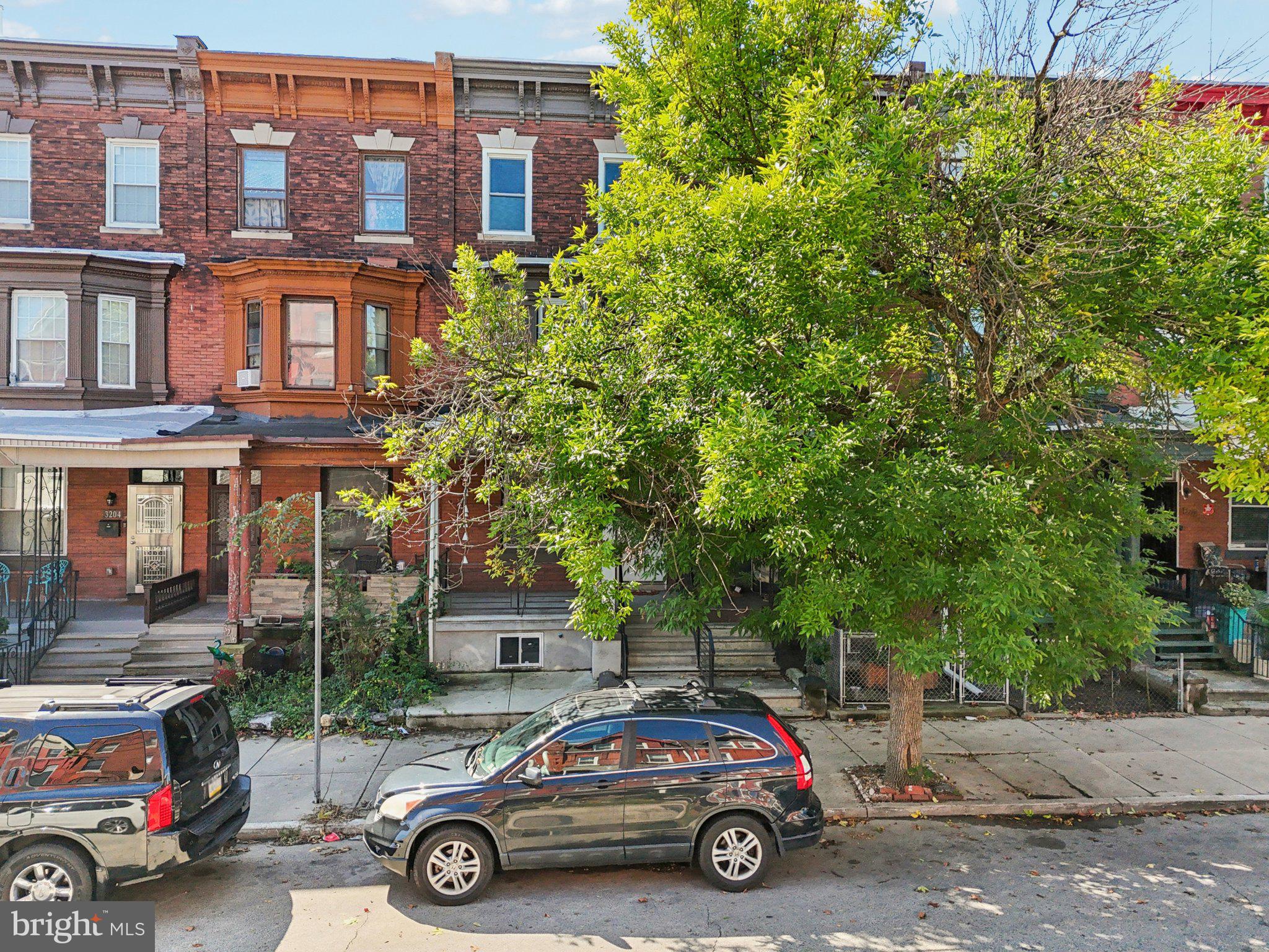 STRAWBERRY MANSION - Residential