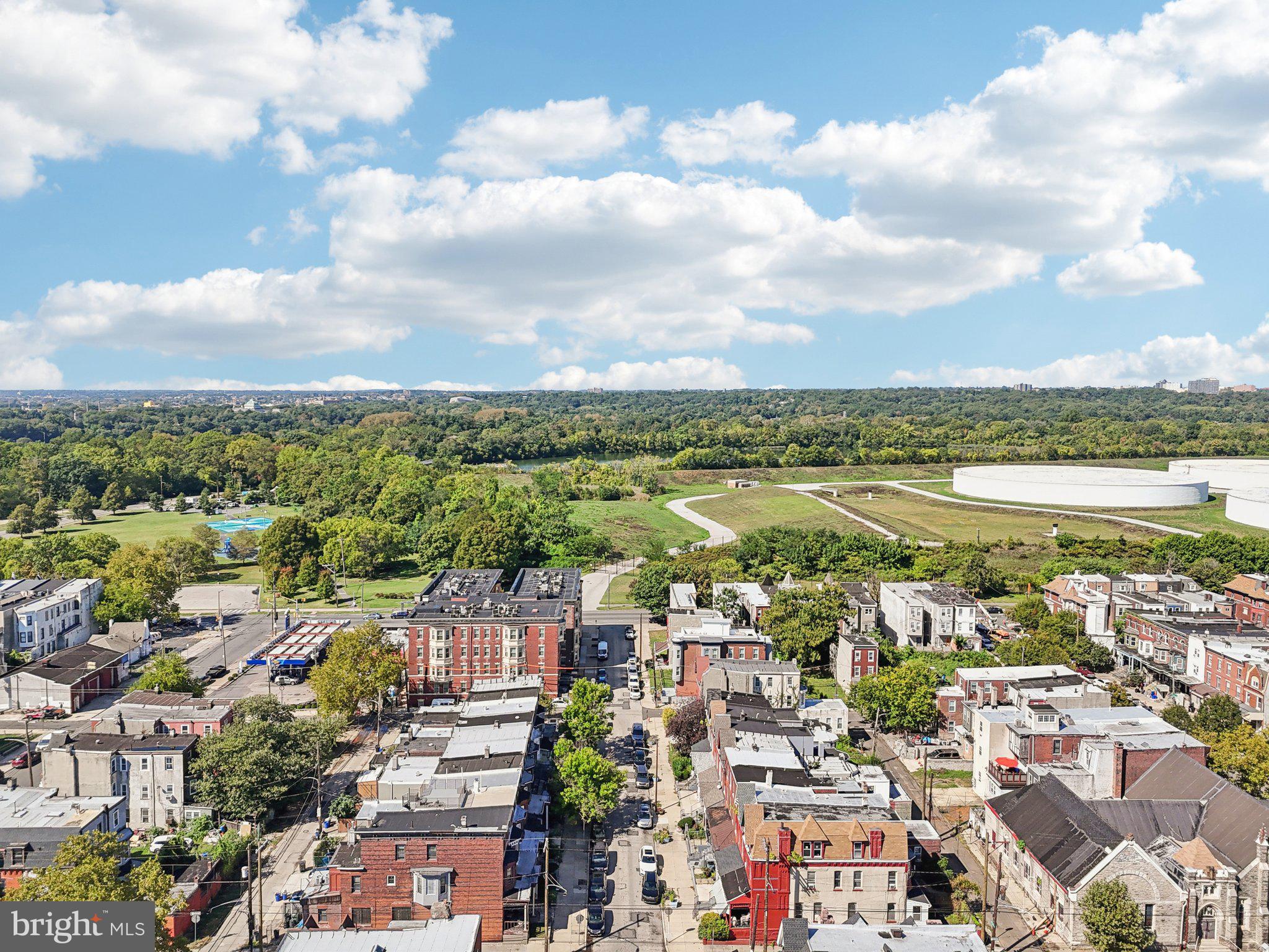 STRAWBERRY MANSION - Residential
