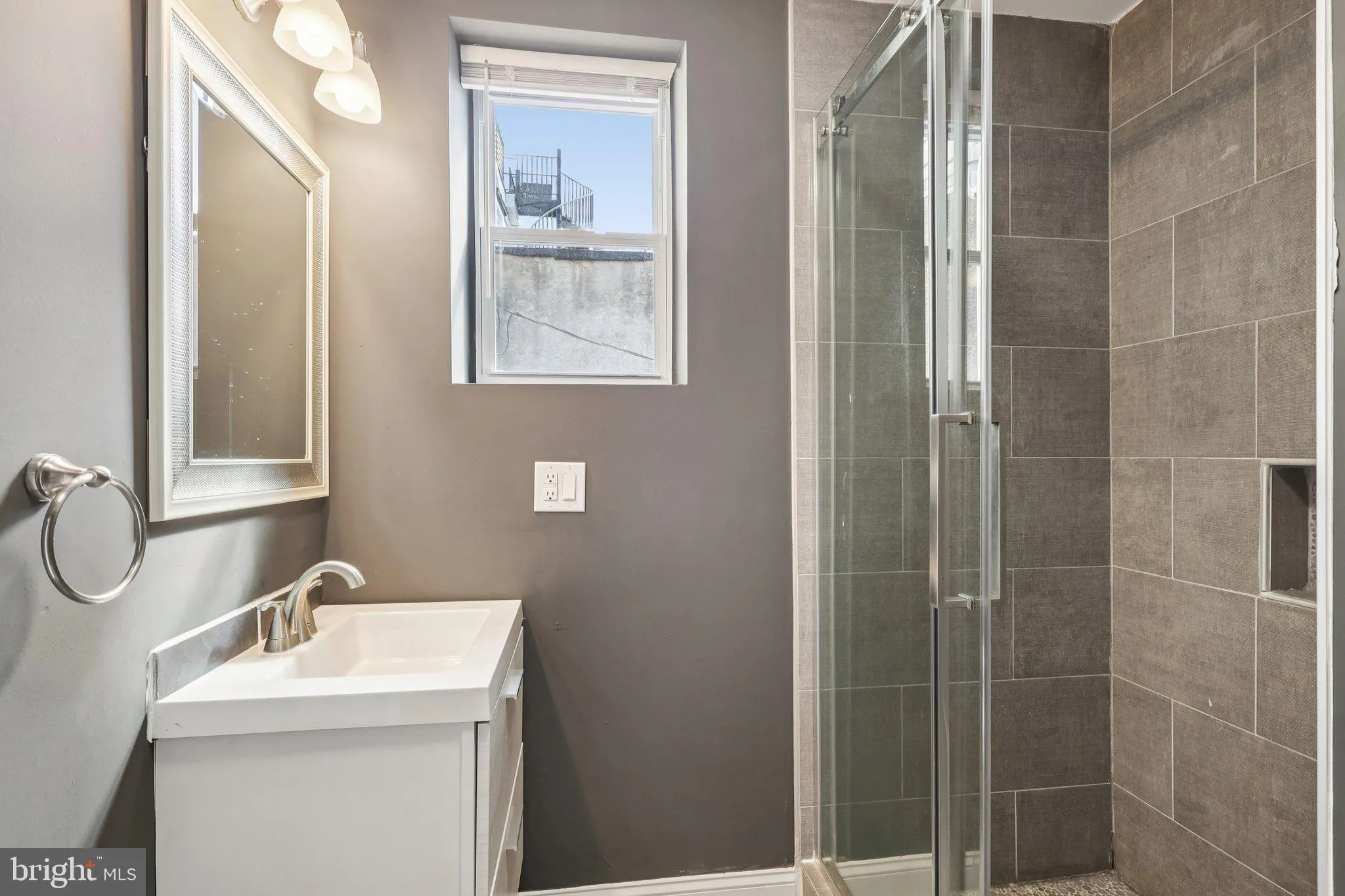 Philadelphia, Pennsylvania 19121, United States, 5 Bedrooms Bedrooms, ,4 BathroomsBathrooms,Residential,Active,217380