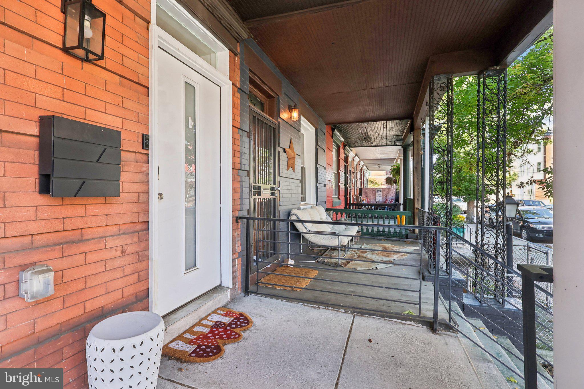 STRAWBERRY MANSION - Residential