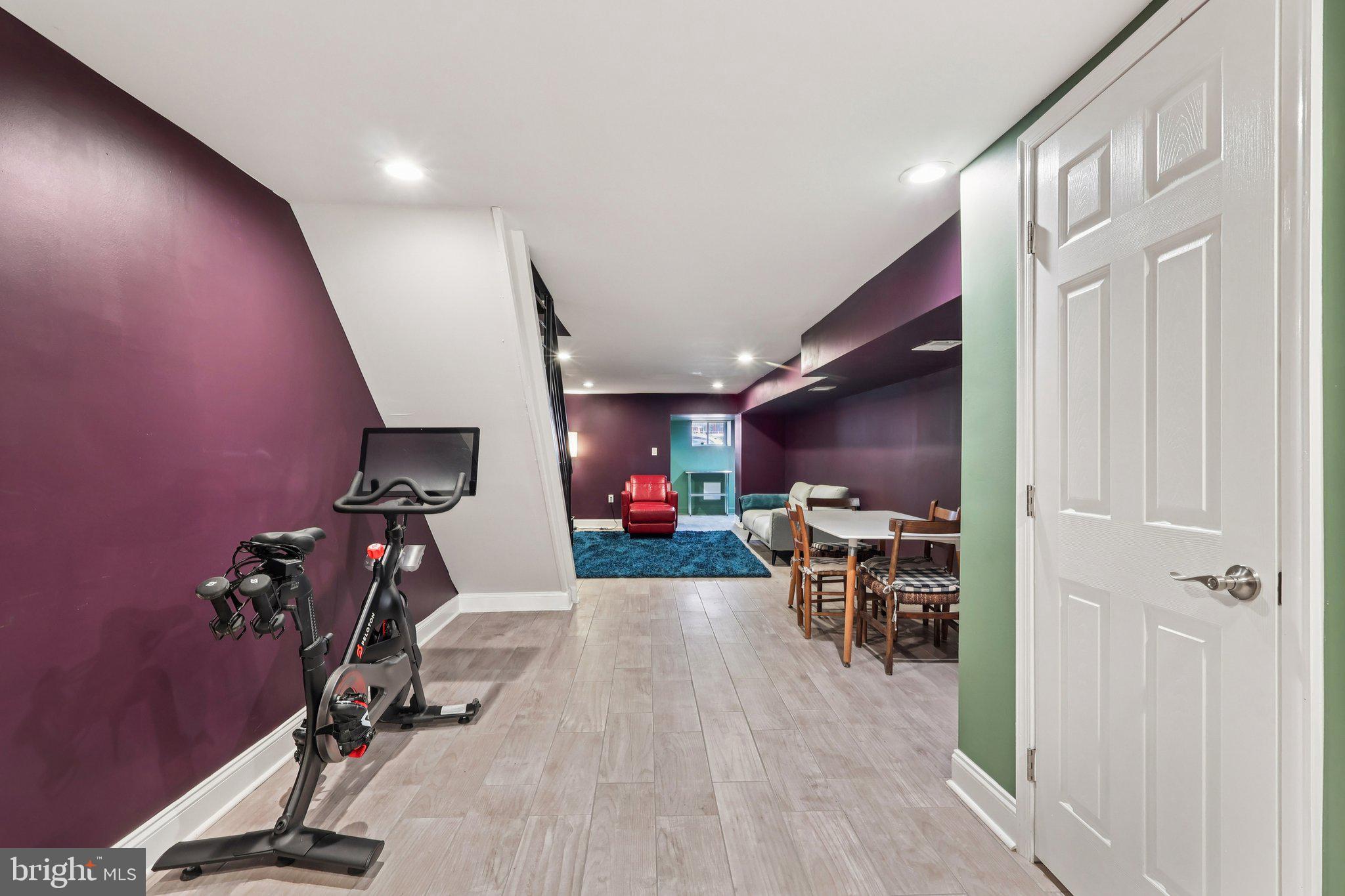 STRAWBERRY MANSION - Residential