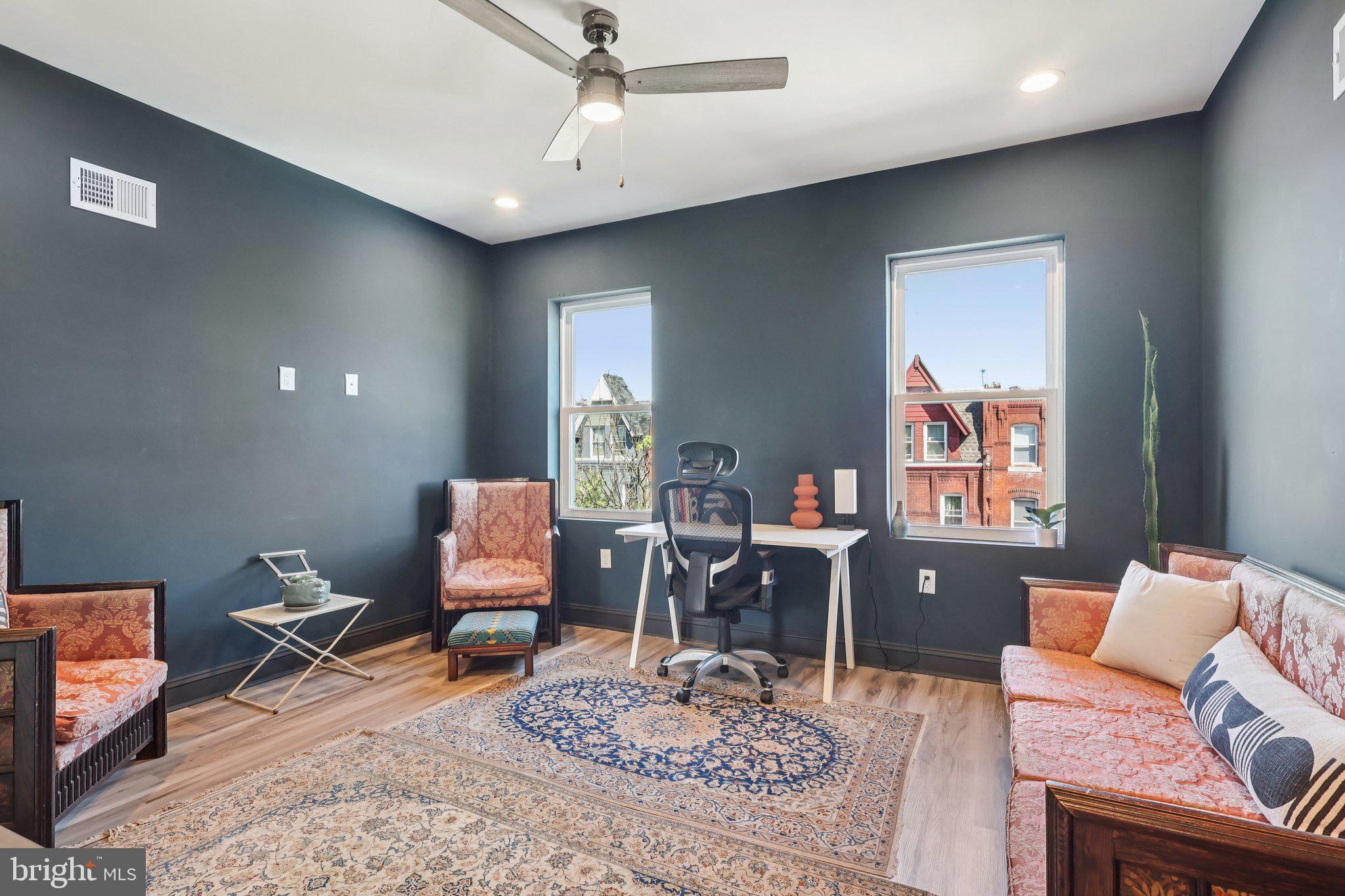 STRAWBERRY MANSION - Residential