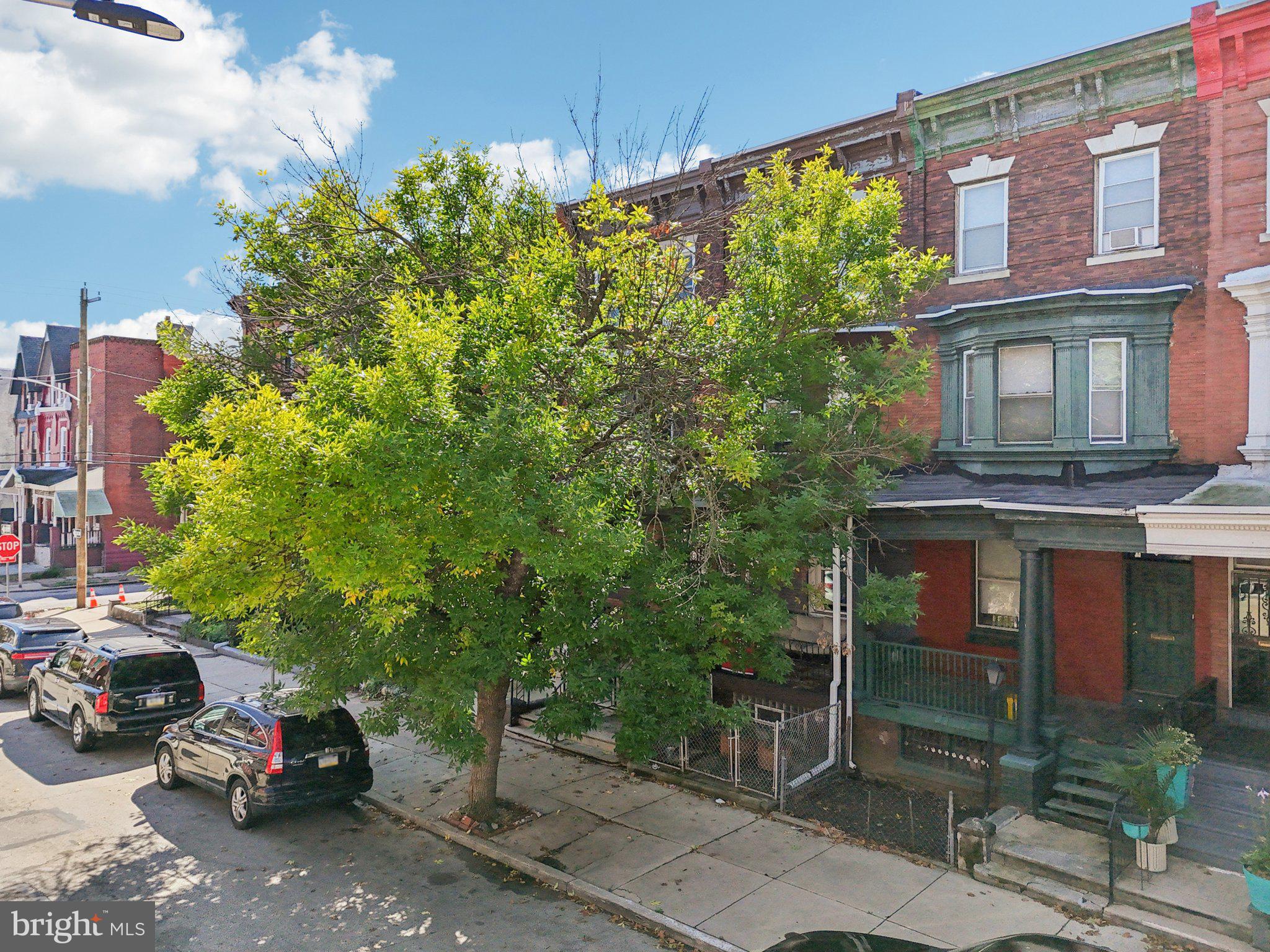 STRAWBERRY MANSION - Residential