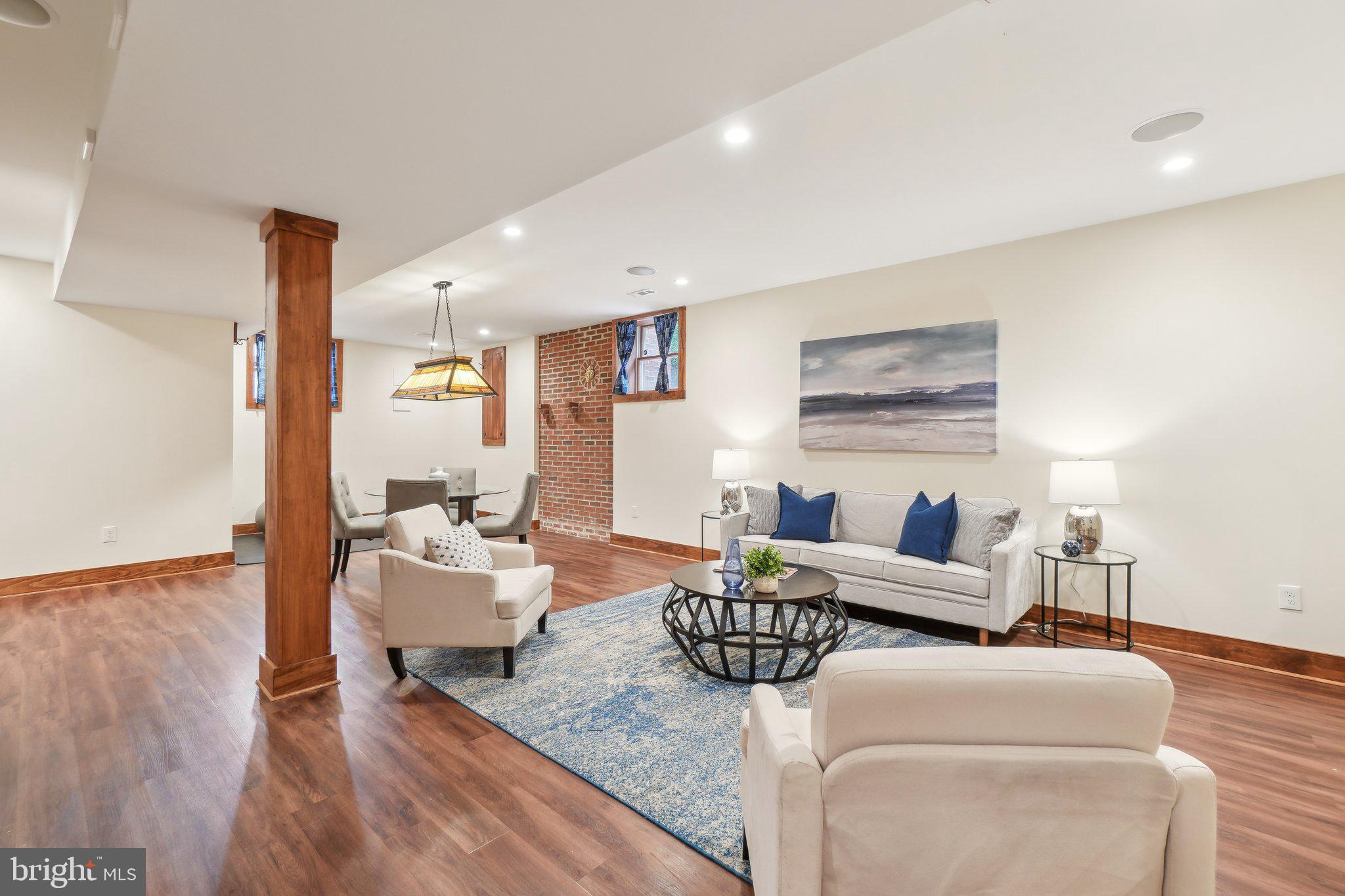 GLENCARLYN - Residential