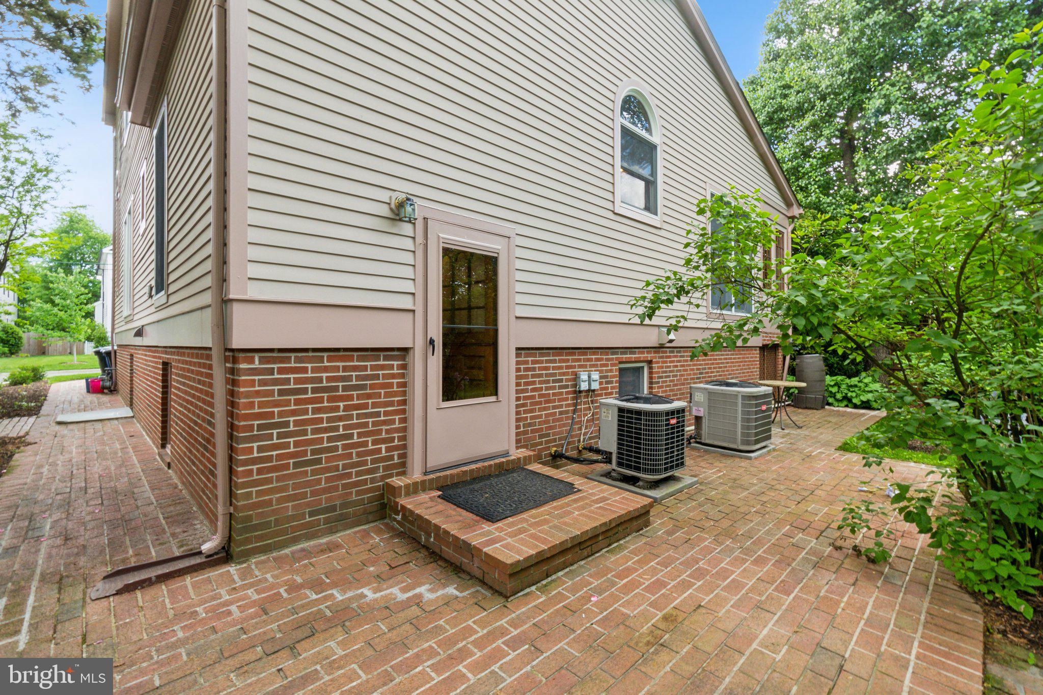 GLENCARLYN - Residential