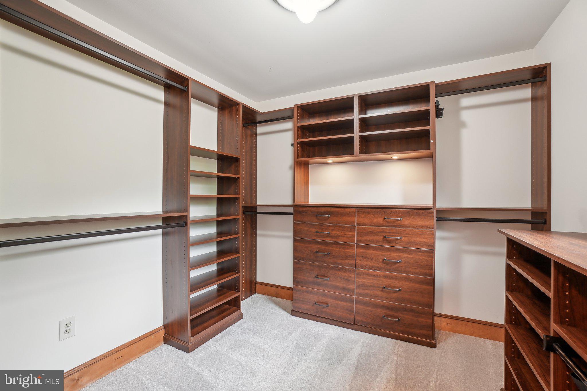 GLENCARLYN - Residential