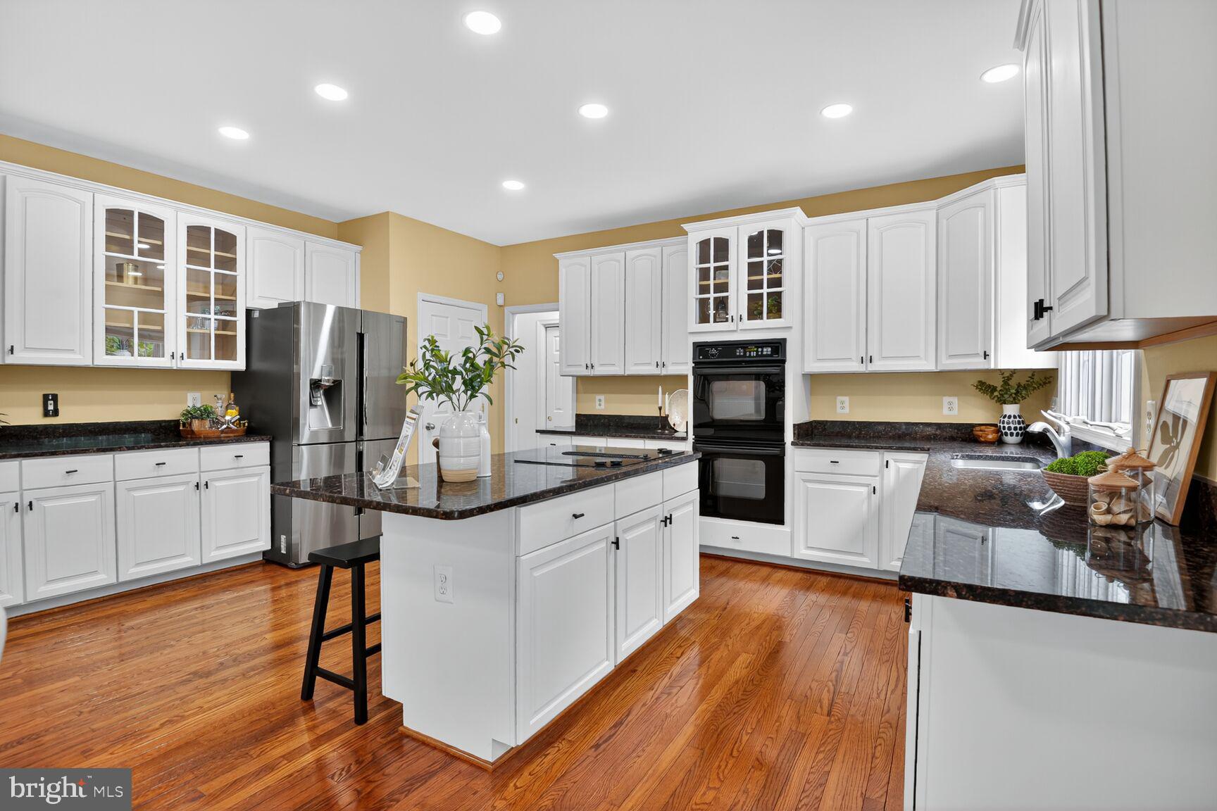 BARRINGTON OAKS - Residential