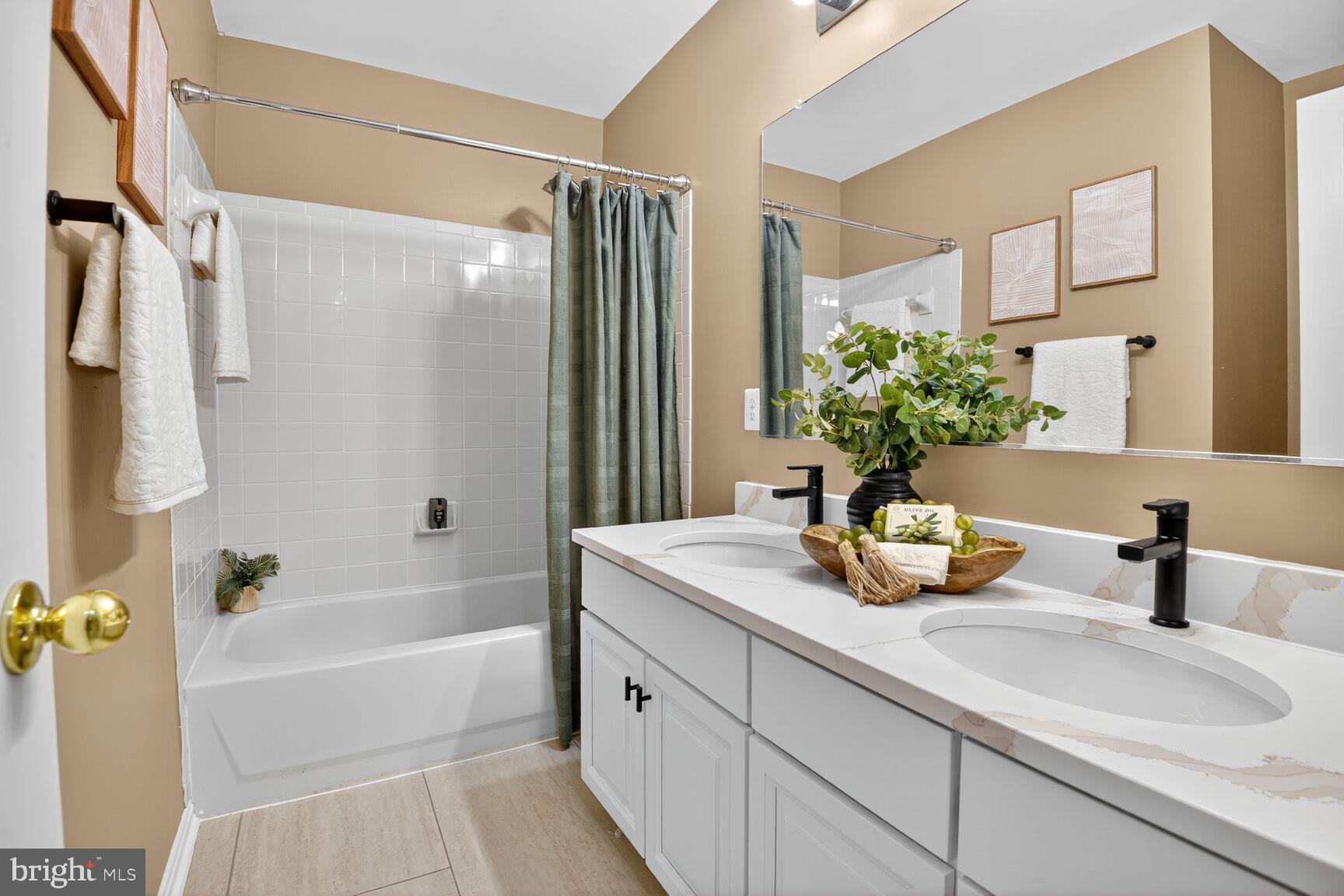 BARRINGTON OAKS - Residential