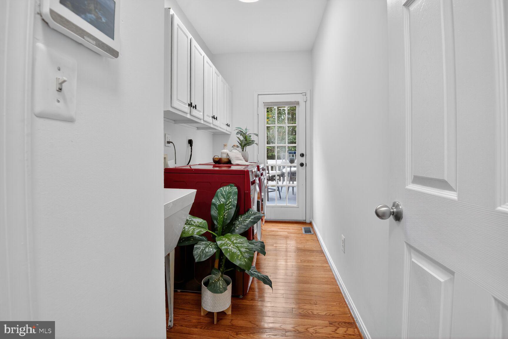 BARRINGTON OAKS - Residential