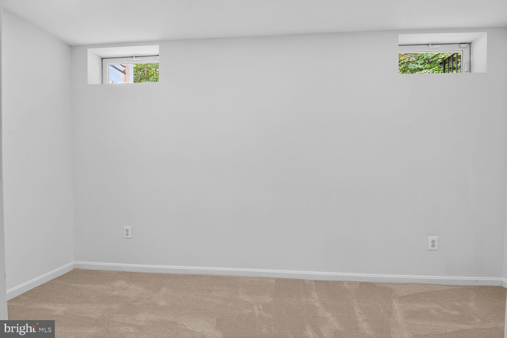 BARRINGTON OAKS - Residential