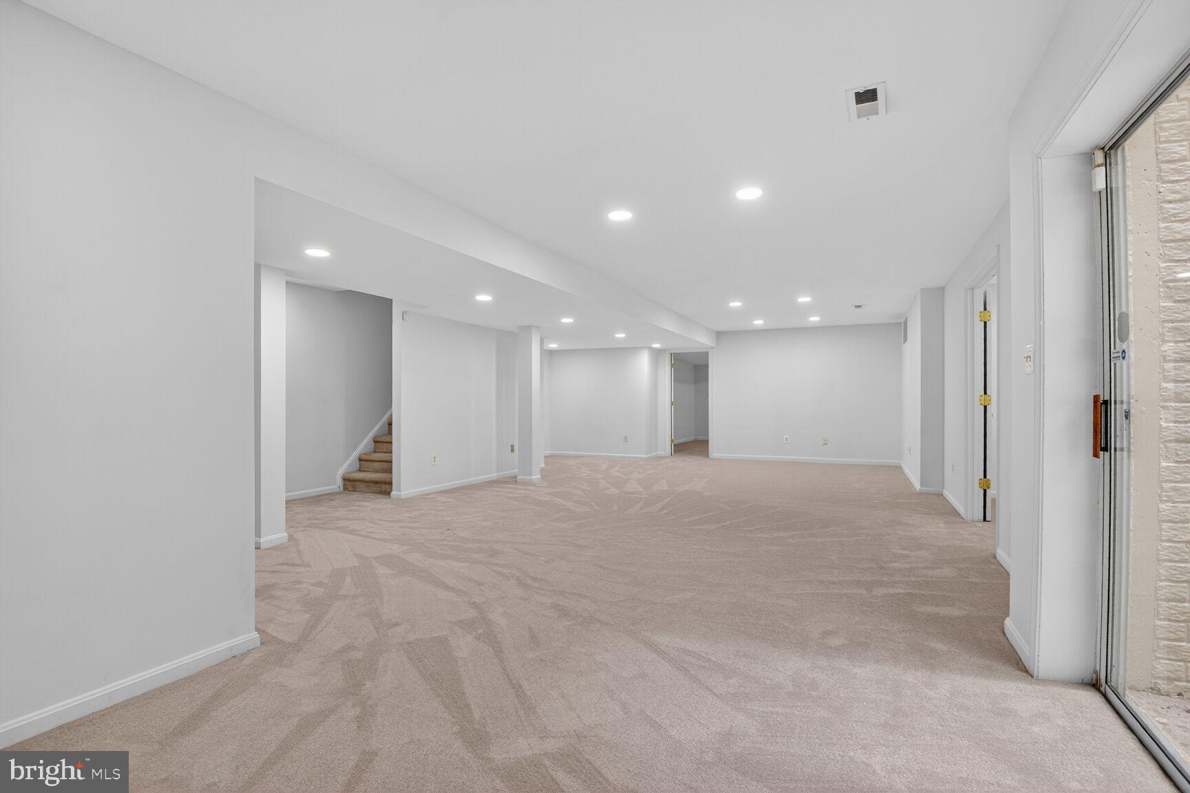 BARRINGTON OAKS - Residential