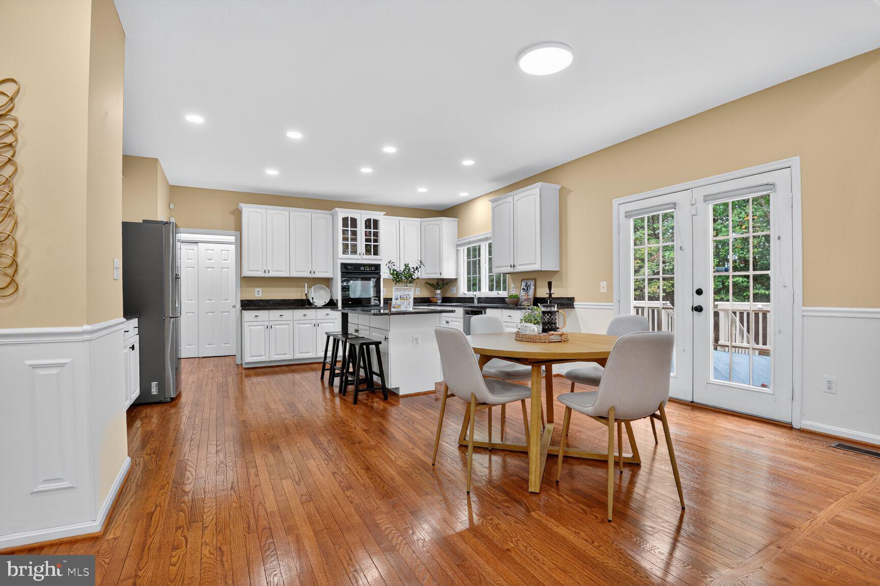 BARRINGTON OAKS - Residential