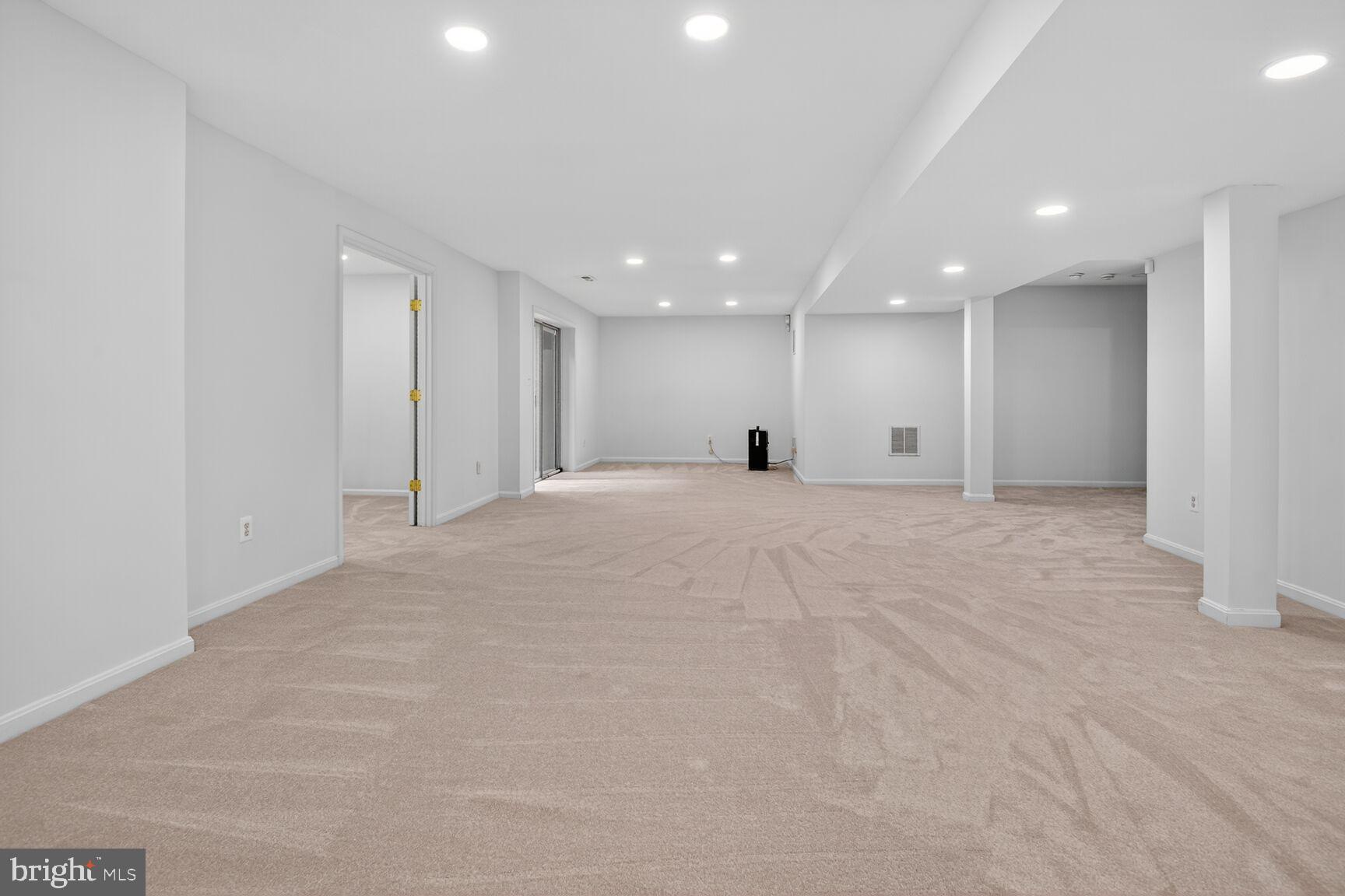 BARRINGTON OAKS - Residential