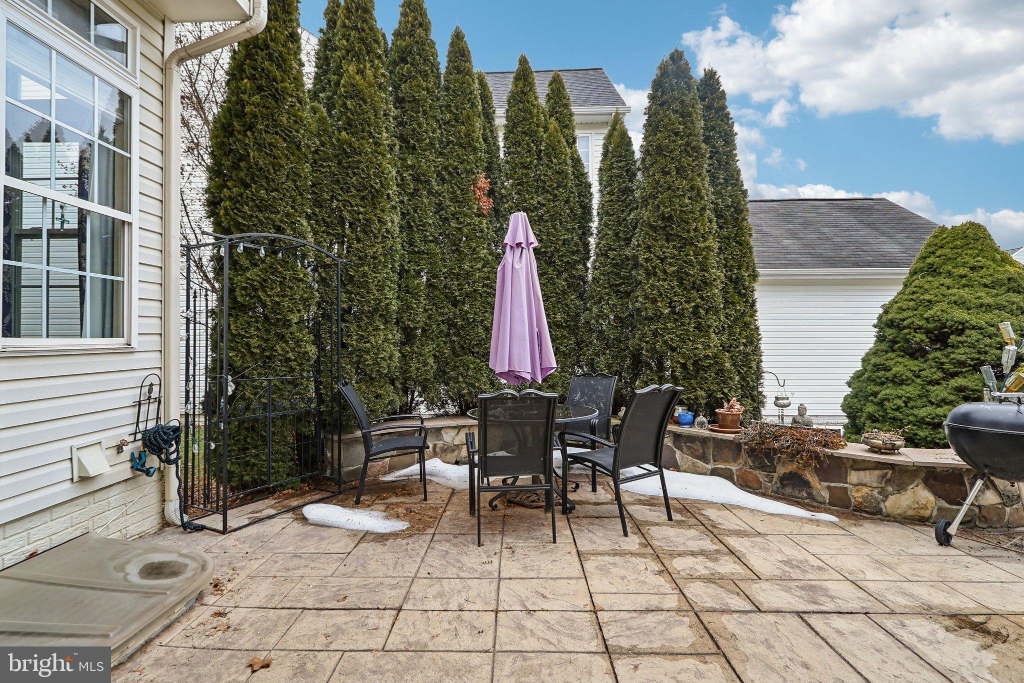 NEW TOWN MEADOWS - Residential