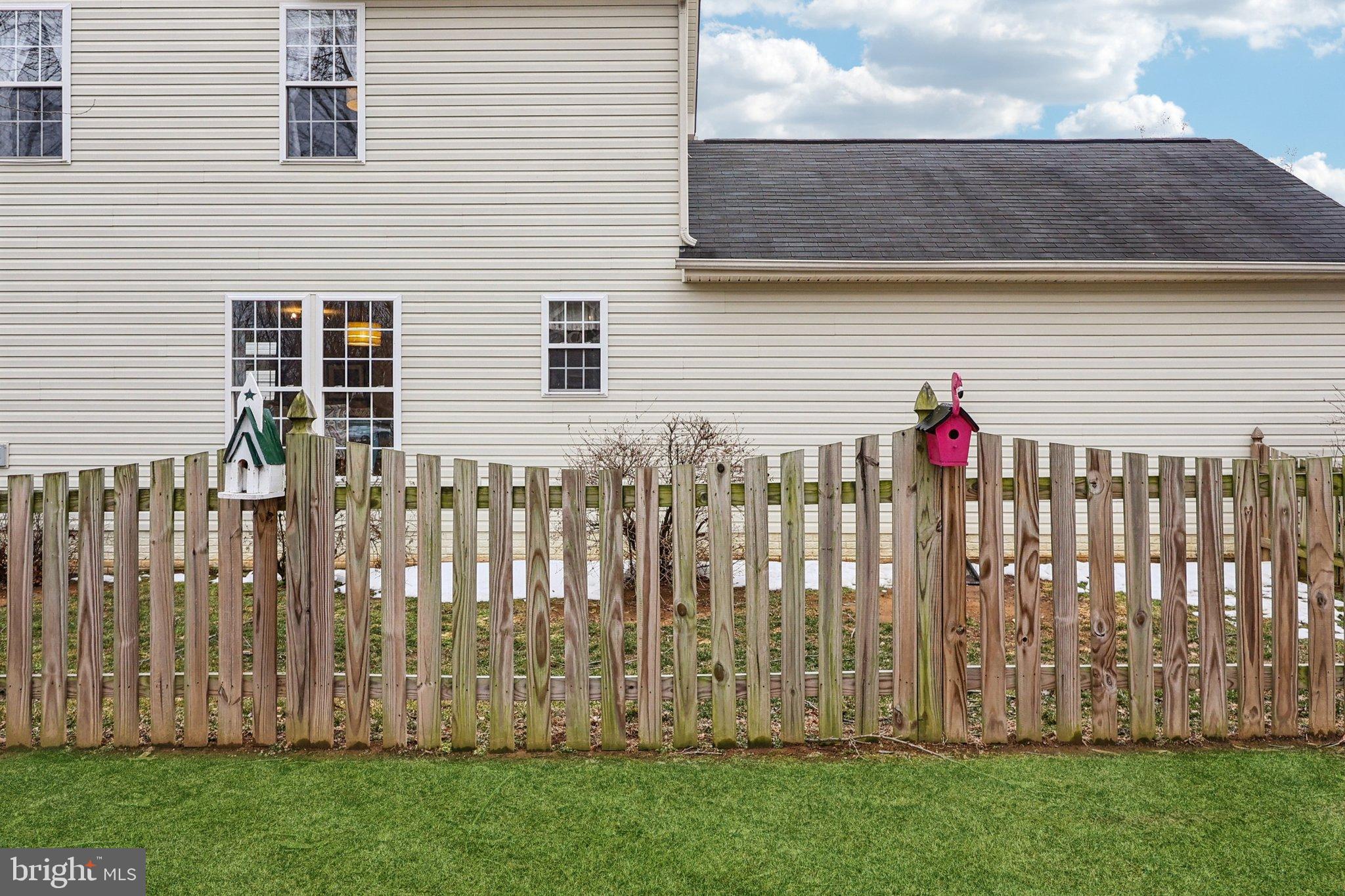 NEW TOWN MEADOWS - Residential