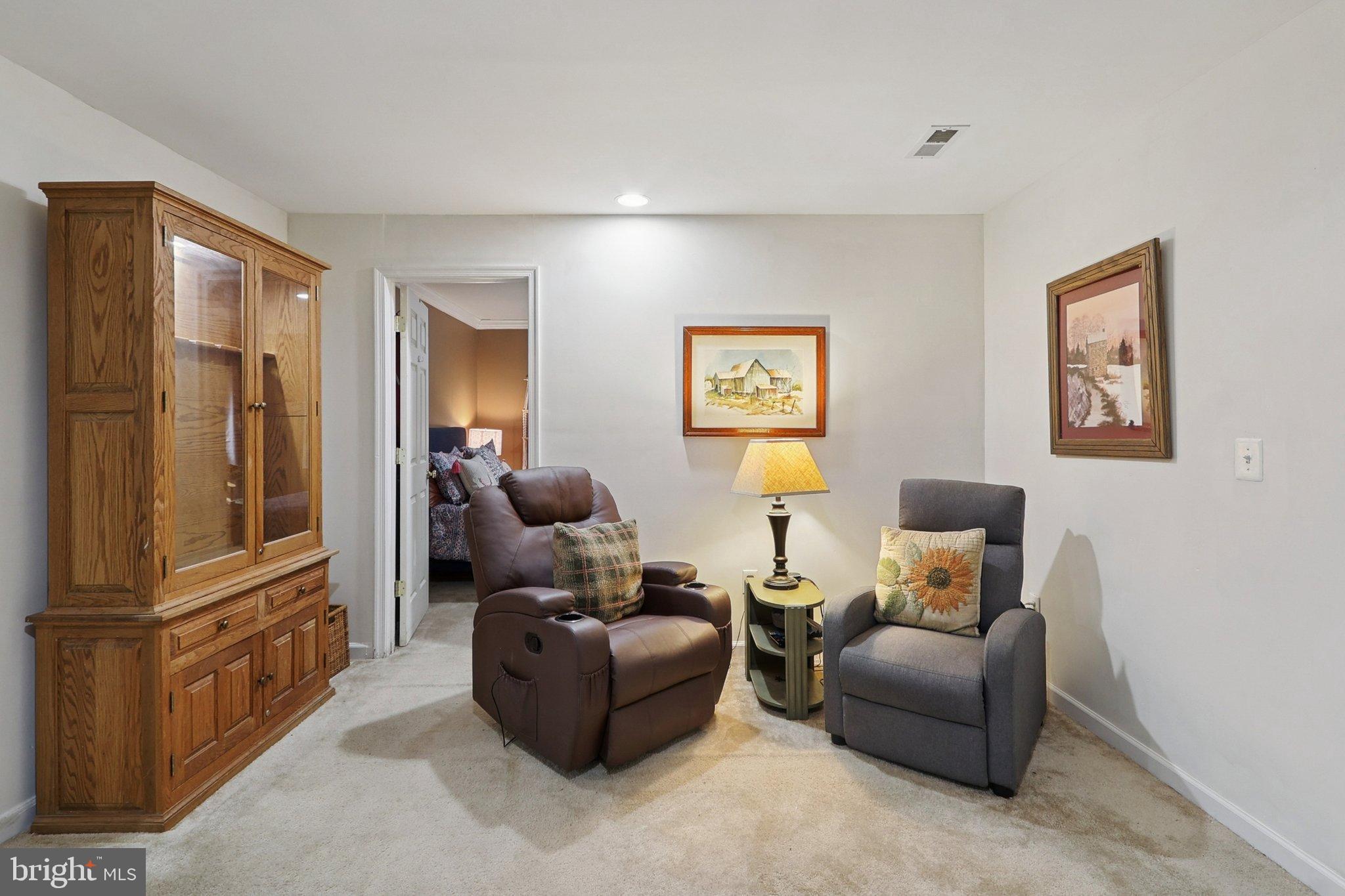 NEW TOWN MEADOWS - Residential