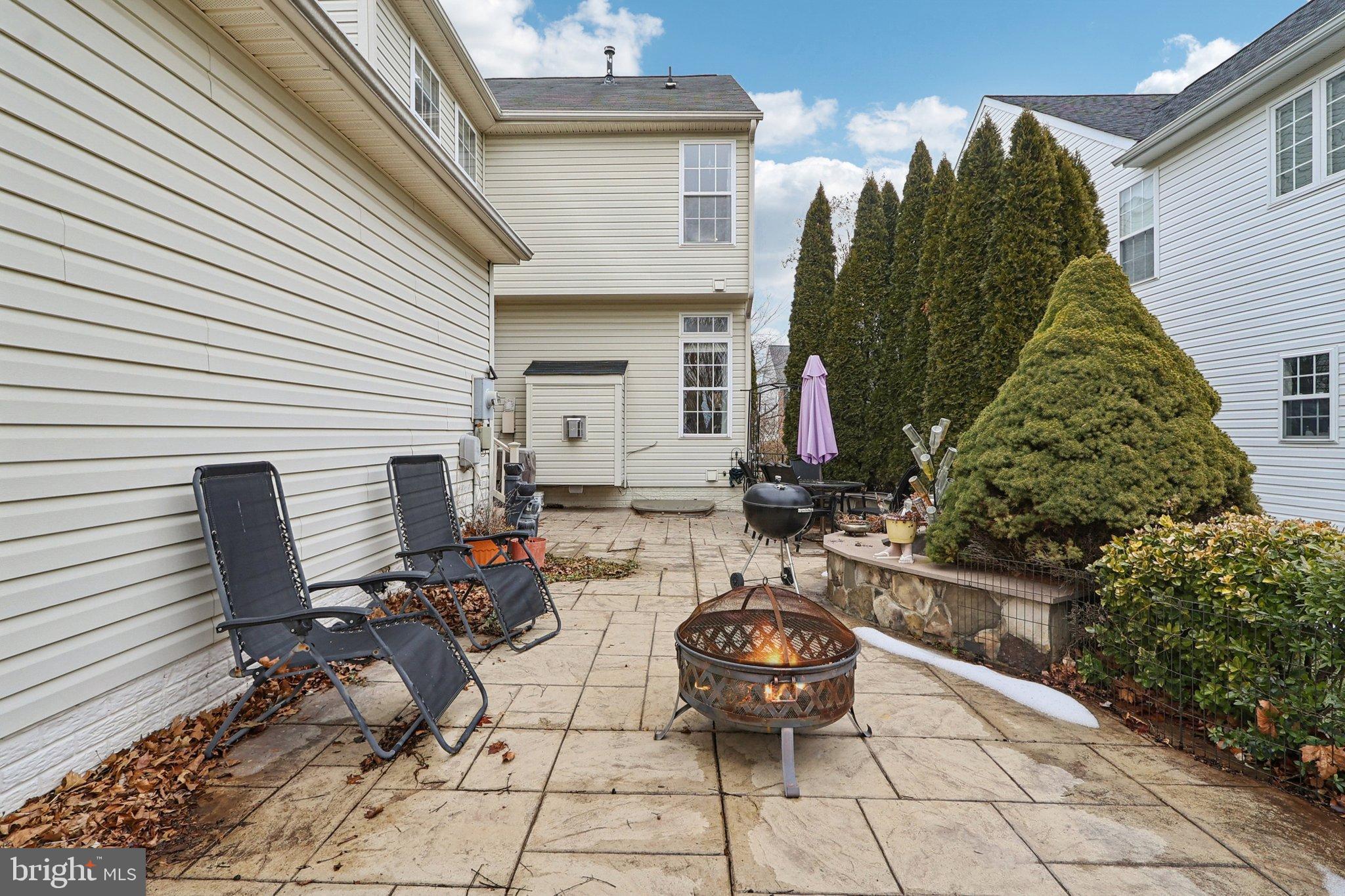 NEW TOWN MEADOWS - Residential