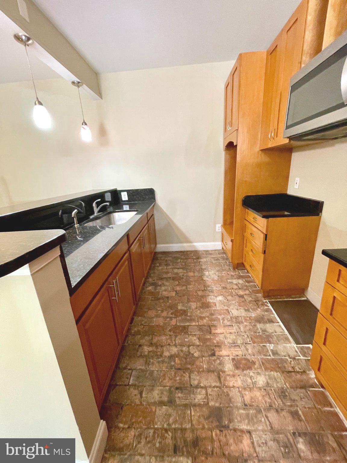 LIBERTY MANOR - Residential