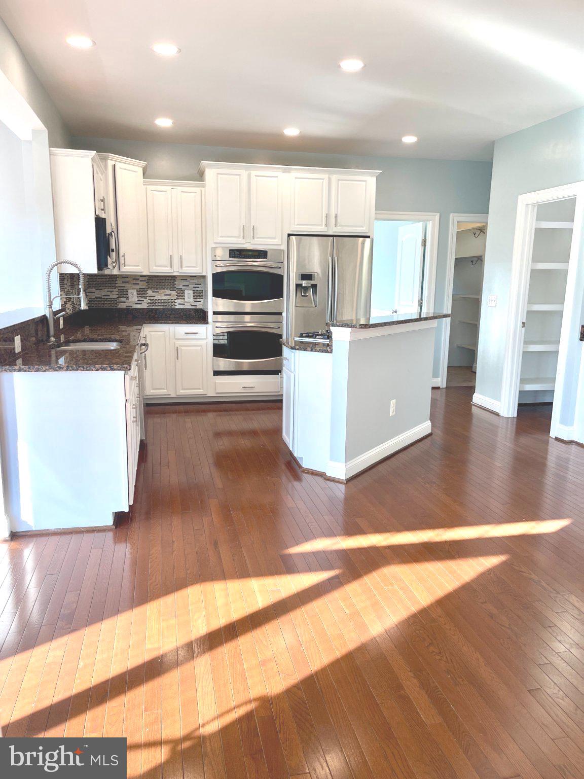 LIBERTY MANOR - Residential