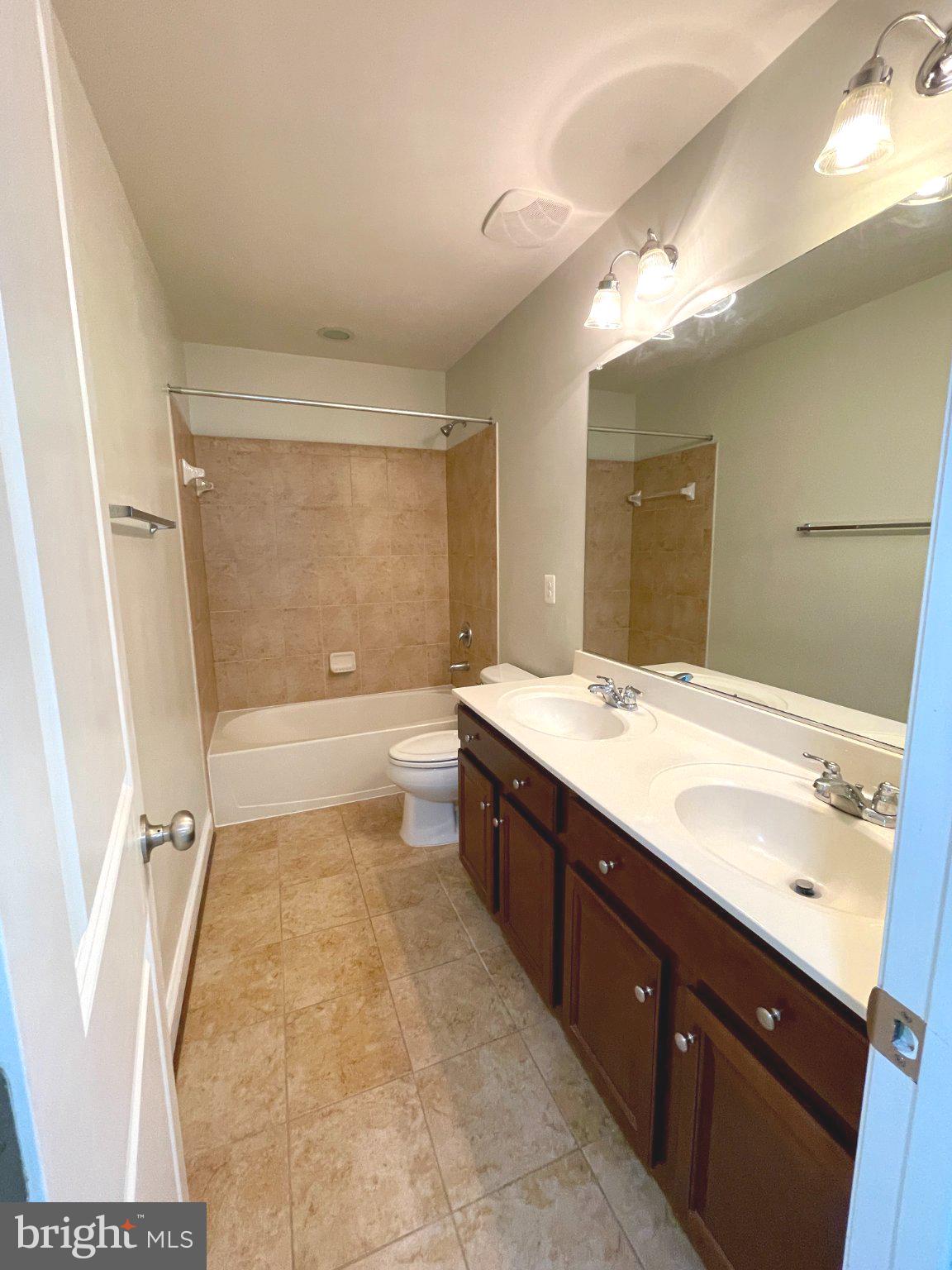 LIBERTY MANOR - Residential