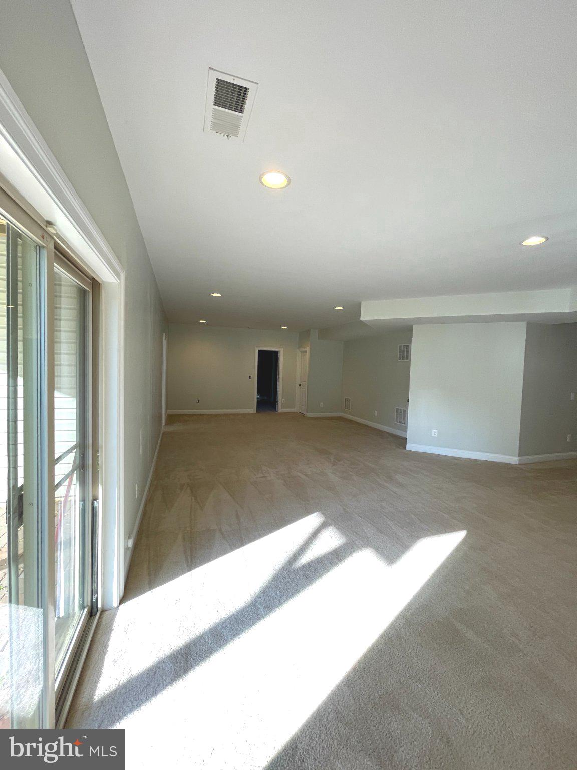 LIBERTY MANOR - Residential