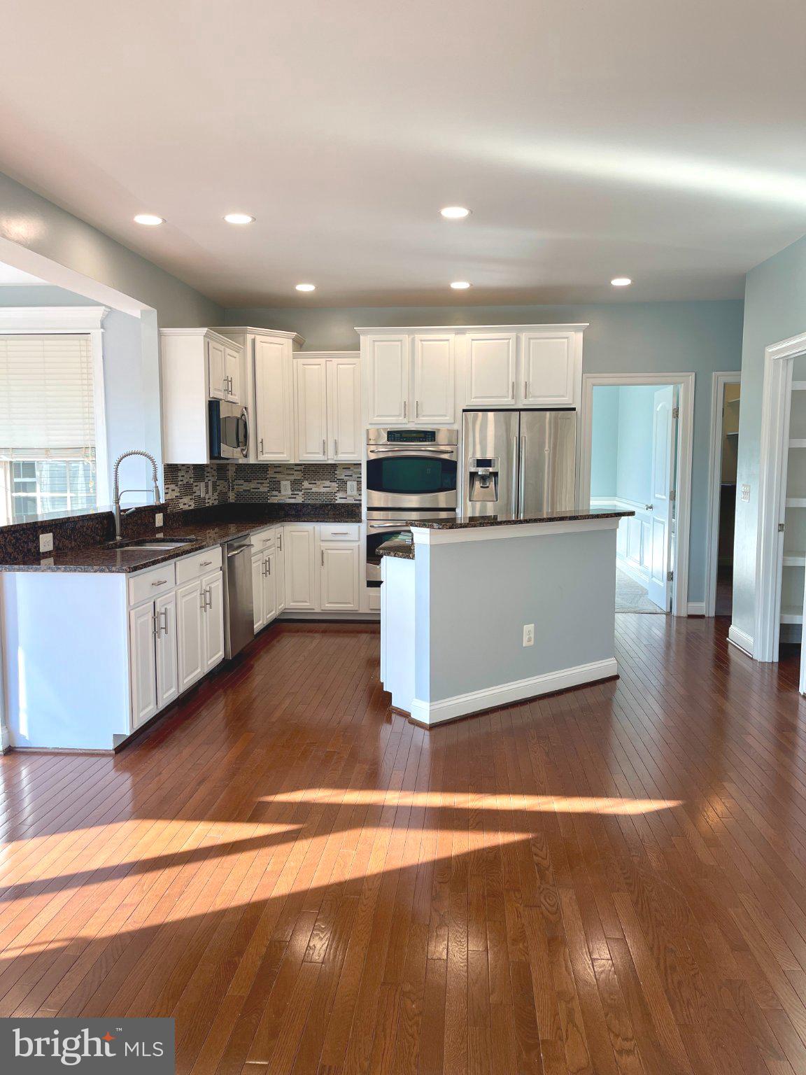 LIBERTY MANOR - Residential