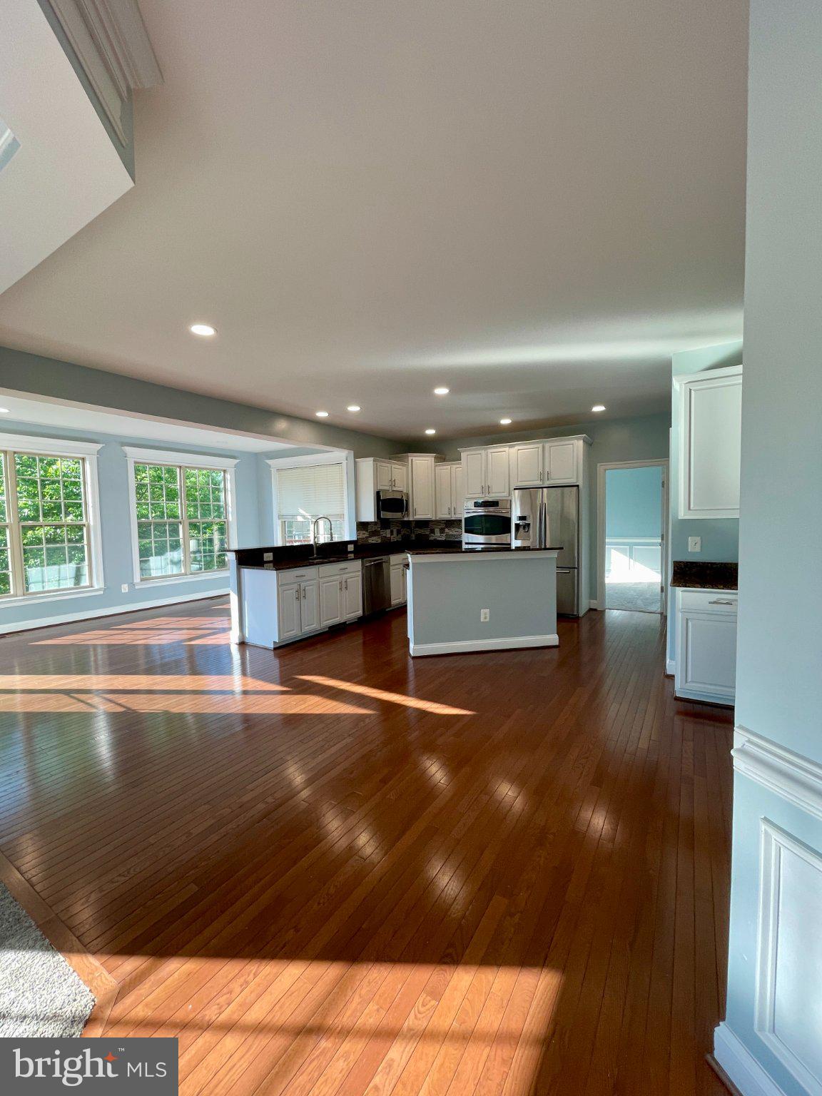 LIBERTY MANOR - Residential